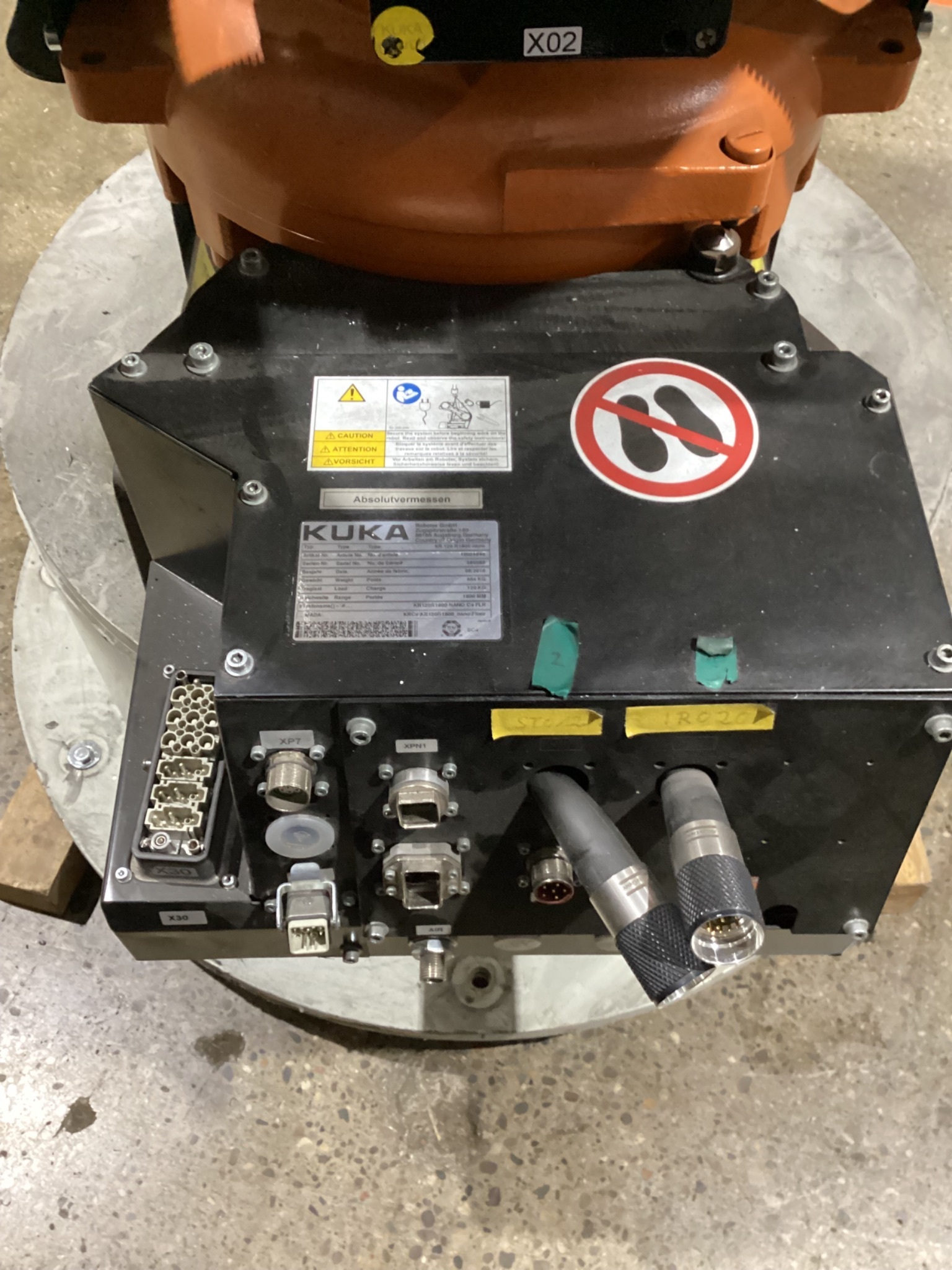 KUKA KR 120 R1800 nano Robot w/ KR C4 NA Controls, Missing Cable Set USED 9
