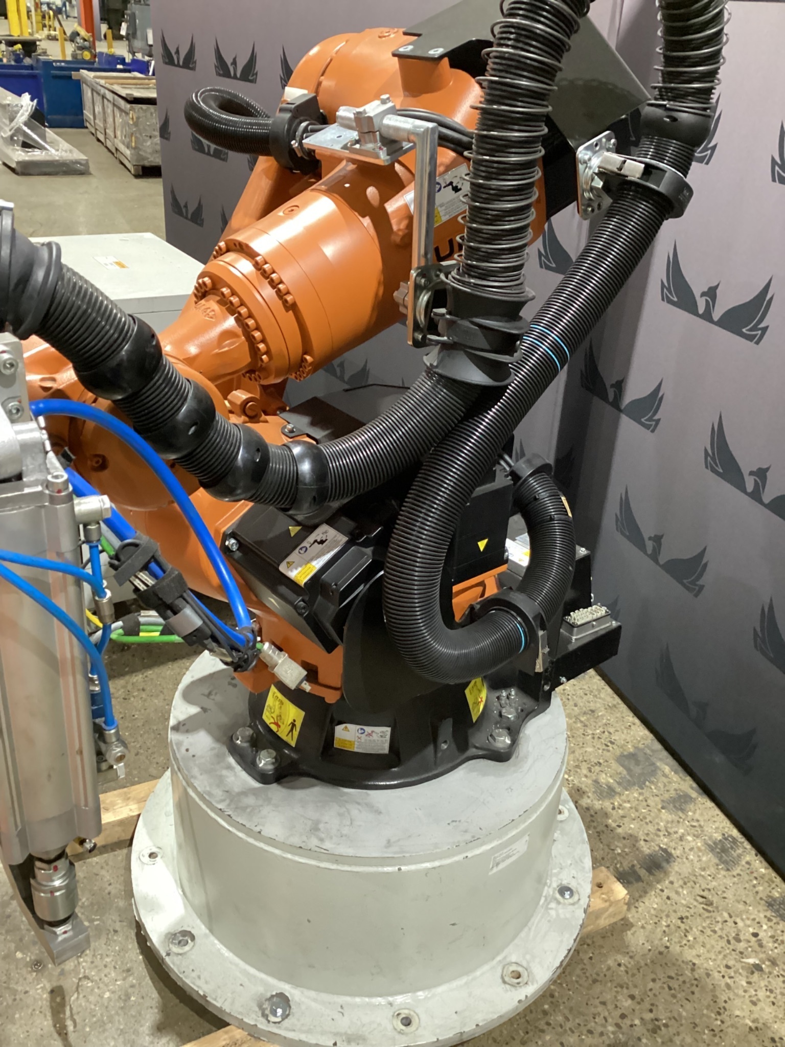 KUKA KR 120 R1800 nano Robot w/ KR C4 NA Controls, Missing Cable Set USED 5