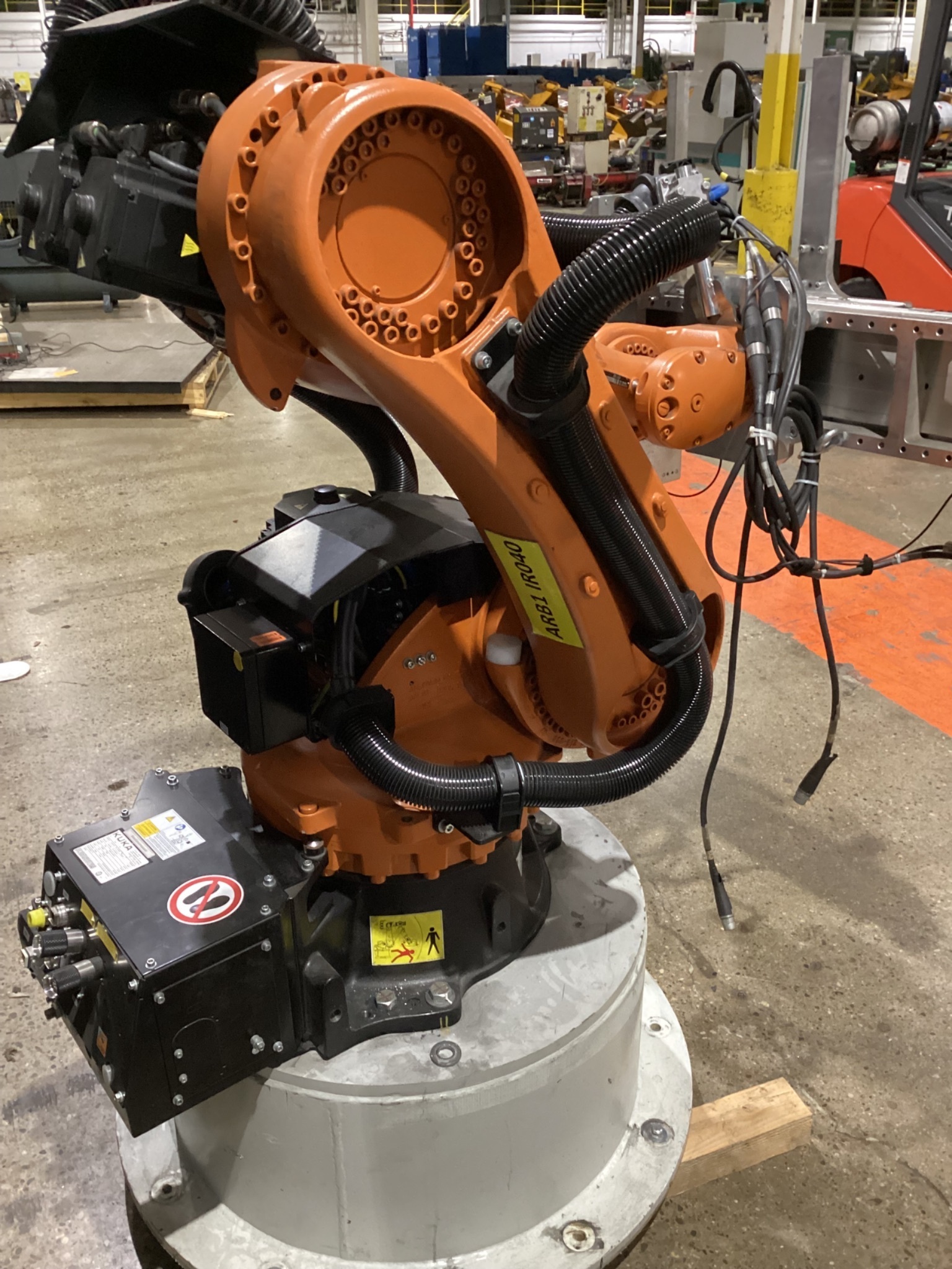 KUKA KR 120 R1800 nano Robot w/ KR C4 NA Controls, Missing Cable Set USED 12