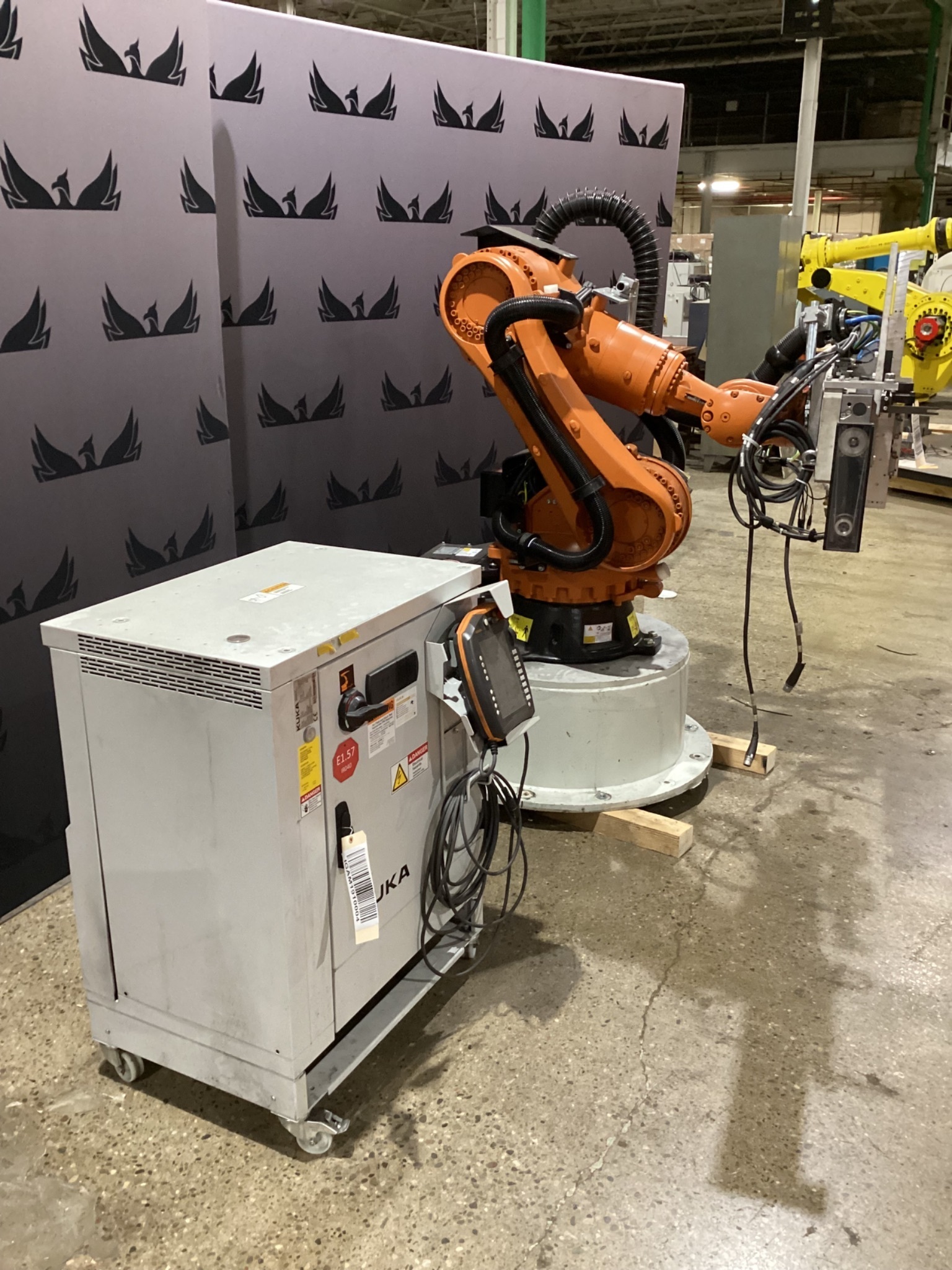 KUKA KR 120 R1800 nano Robot w/ KR C4 NA Controls, Missing Cable Set USED 1