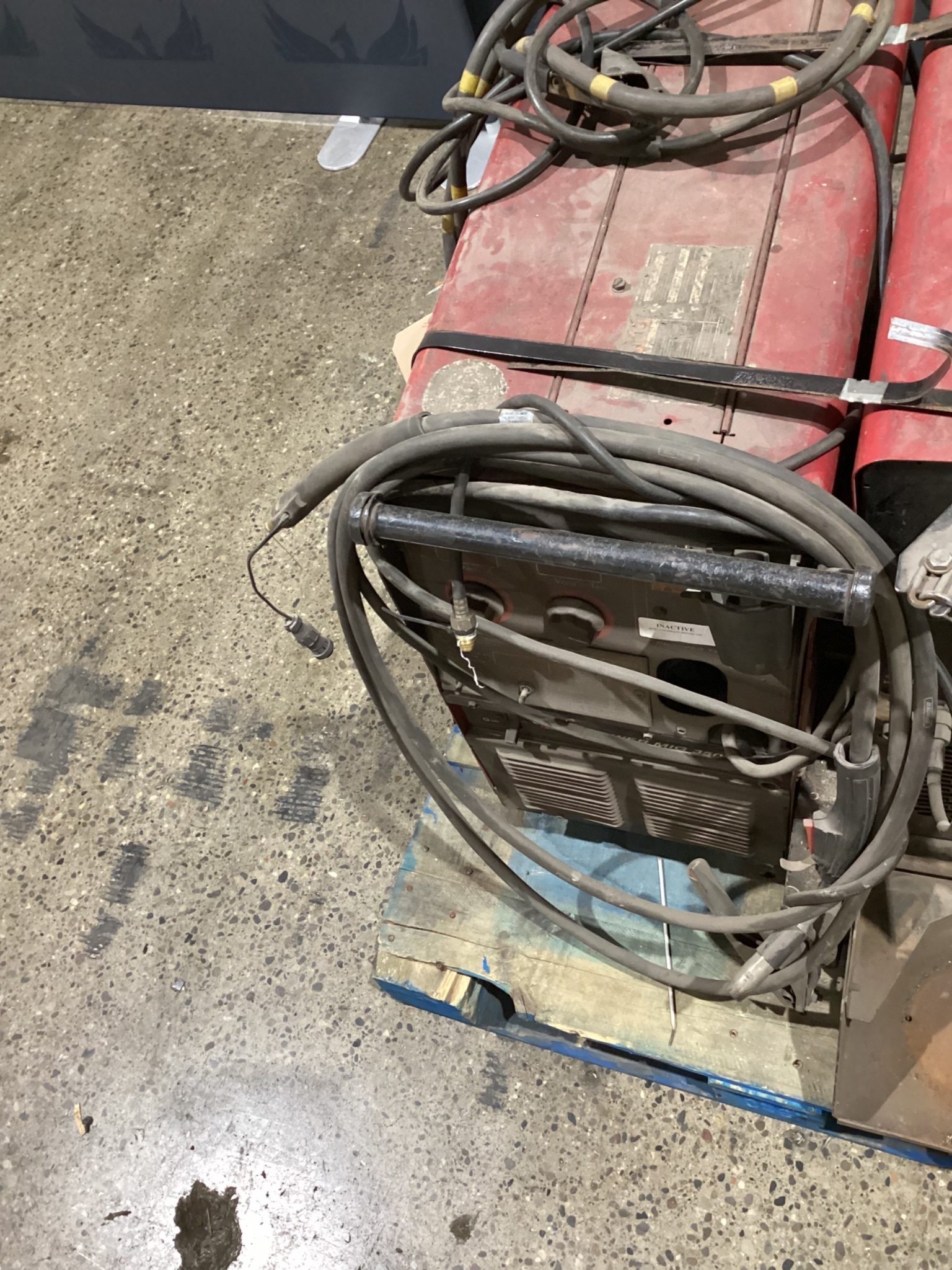 LINCOLN ELECTRIC POWER MIG 350MP WELDER USED 1