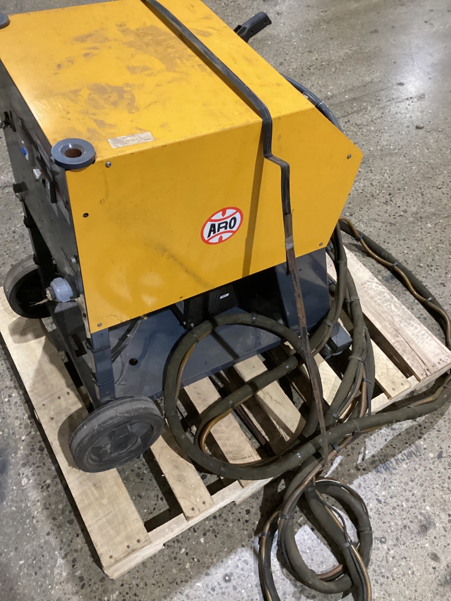 ARO ERGOWELD 14K V4 Mobile Spot Welder USED 5