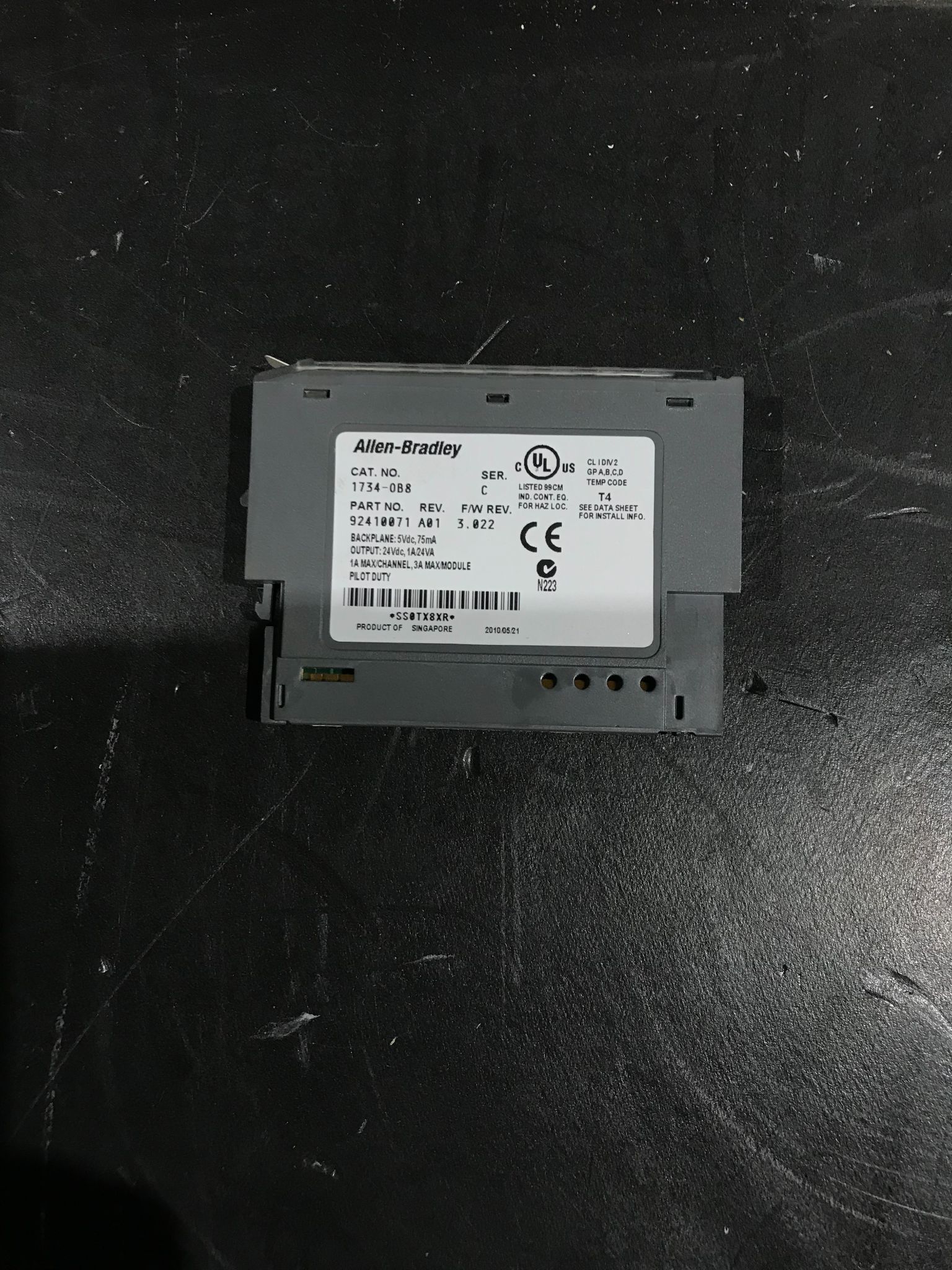 ALLEN-BRADLEY 1734-OB8 I/O MODULES NEW 1