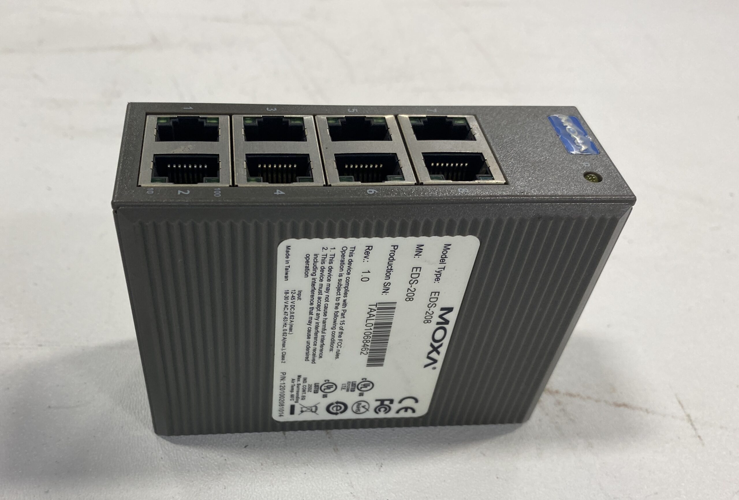 MOXA EDS-208 ETHERNET SWITCH USED 1