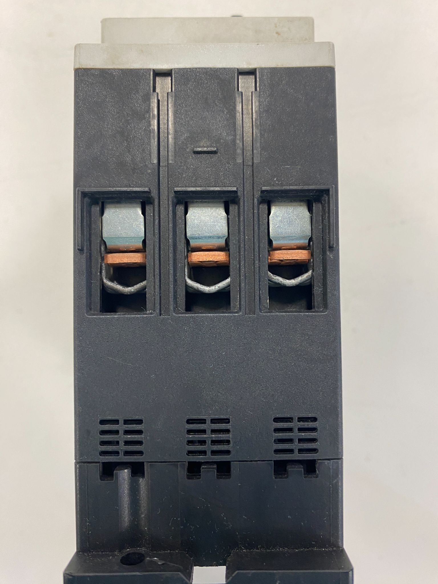 SIEMENS 3RV1031-4EA10 CIRCUIT BREAKER USED 1