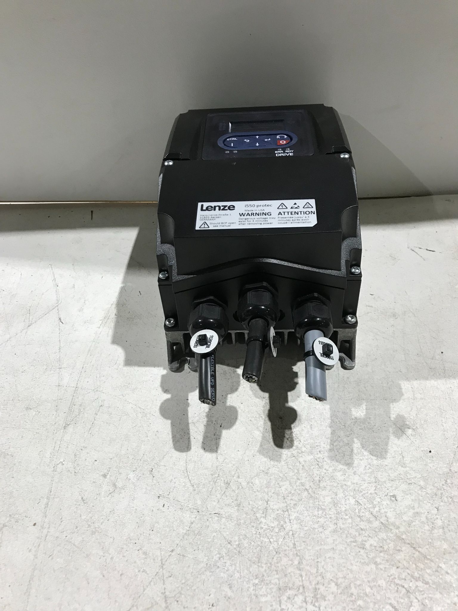 LENZE I55AP137F0A711K00S I550 Protec Series Inverter Drive 0.5 HP USED 1
