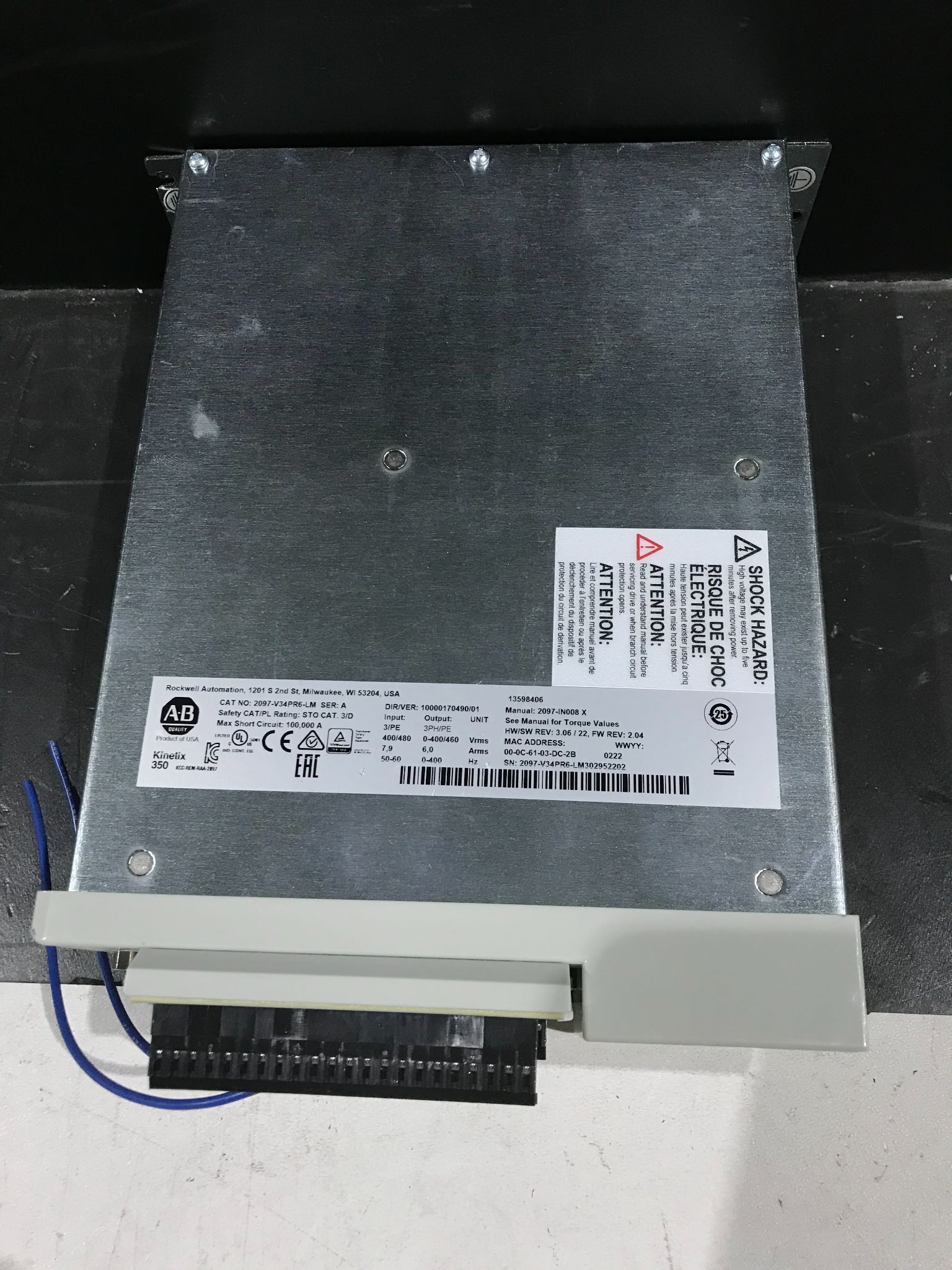 ALLEN-BRADLEY 2097-V34PR6-LM SERVO DRIVE NEW 3