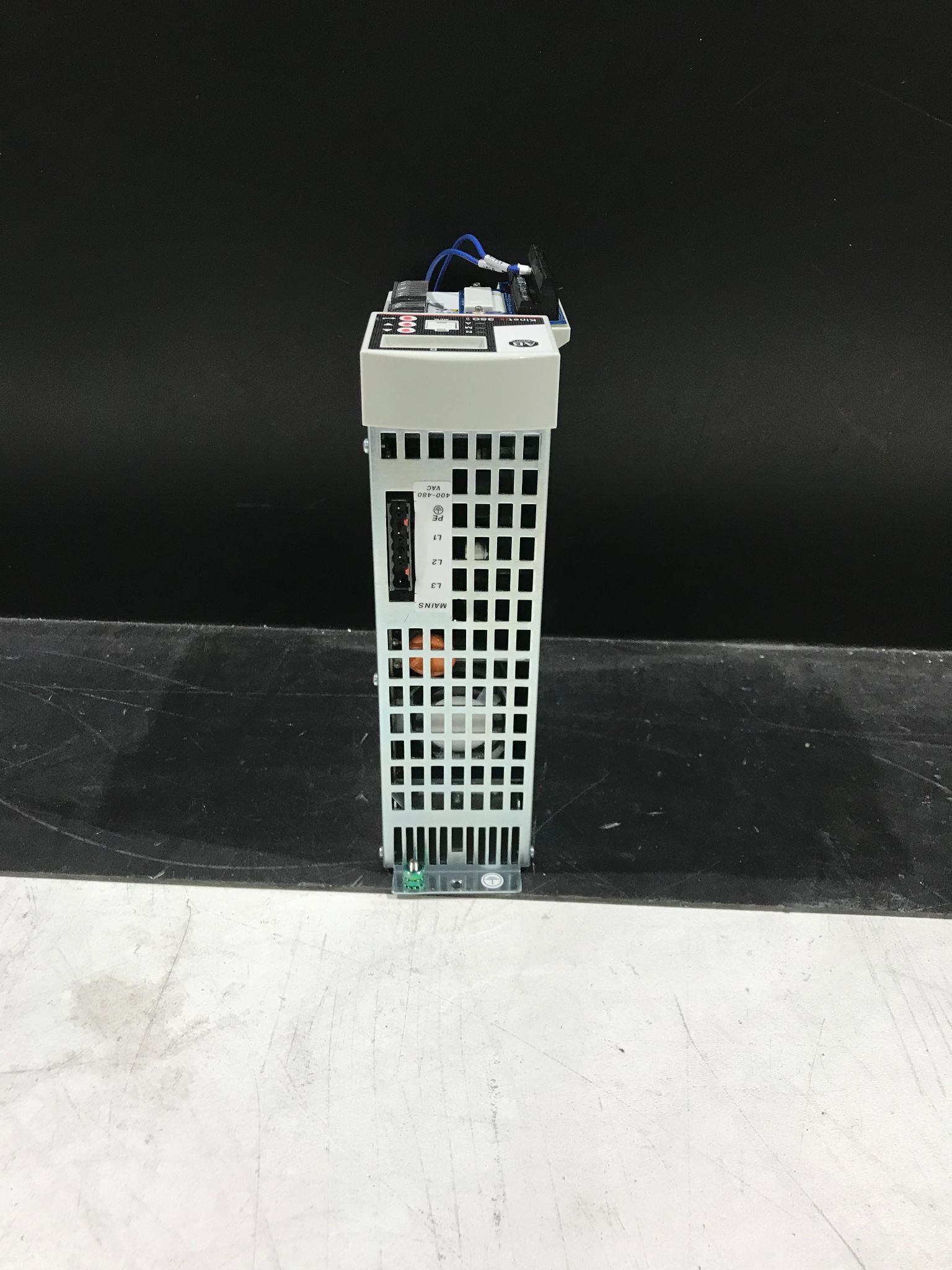 ALLEN-BRADLEY 2097-V34PR6-LM SERVO DRIVE NEW 2