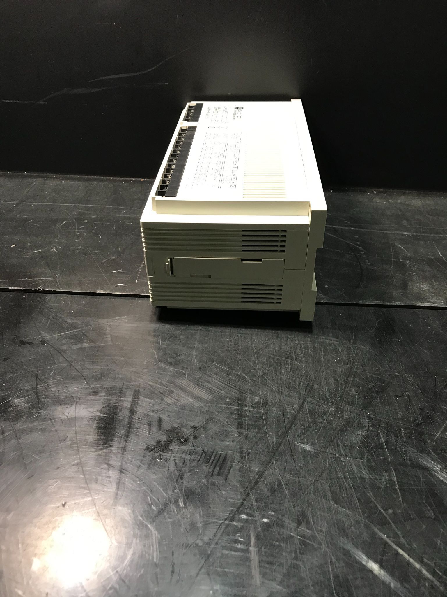 ALLEN BRADLEY 1745-LP101 SLC100 Processor Unit USED 1