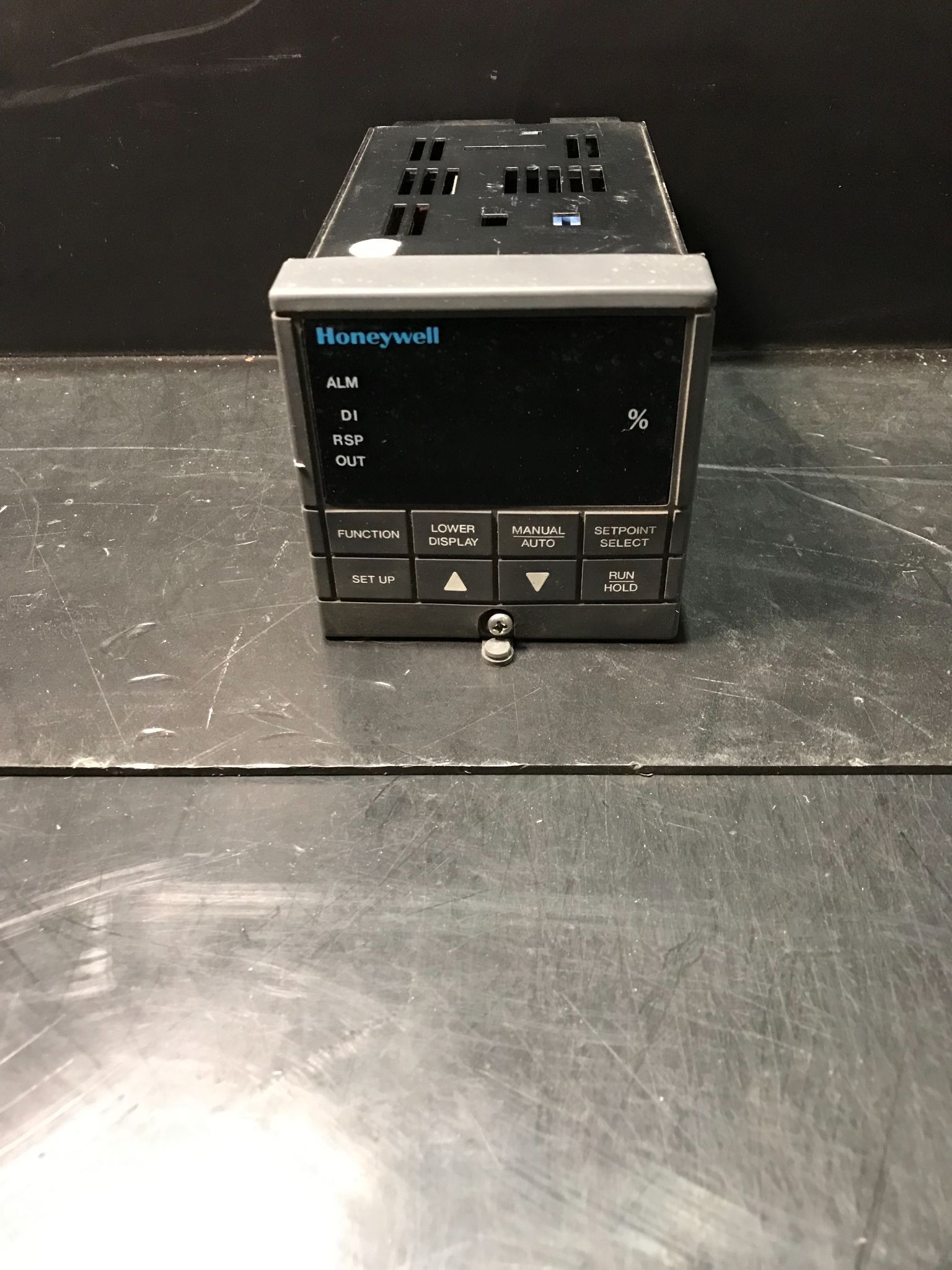 HONEYWELL DC300K TEMPERATURE CONTROLS USED 0