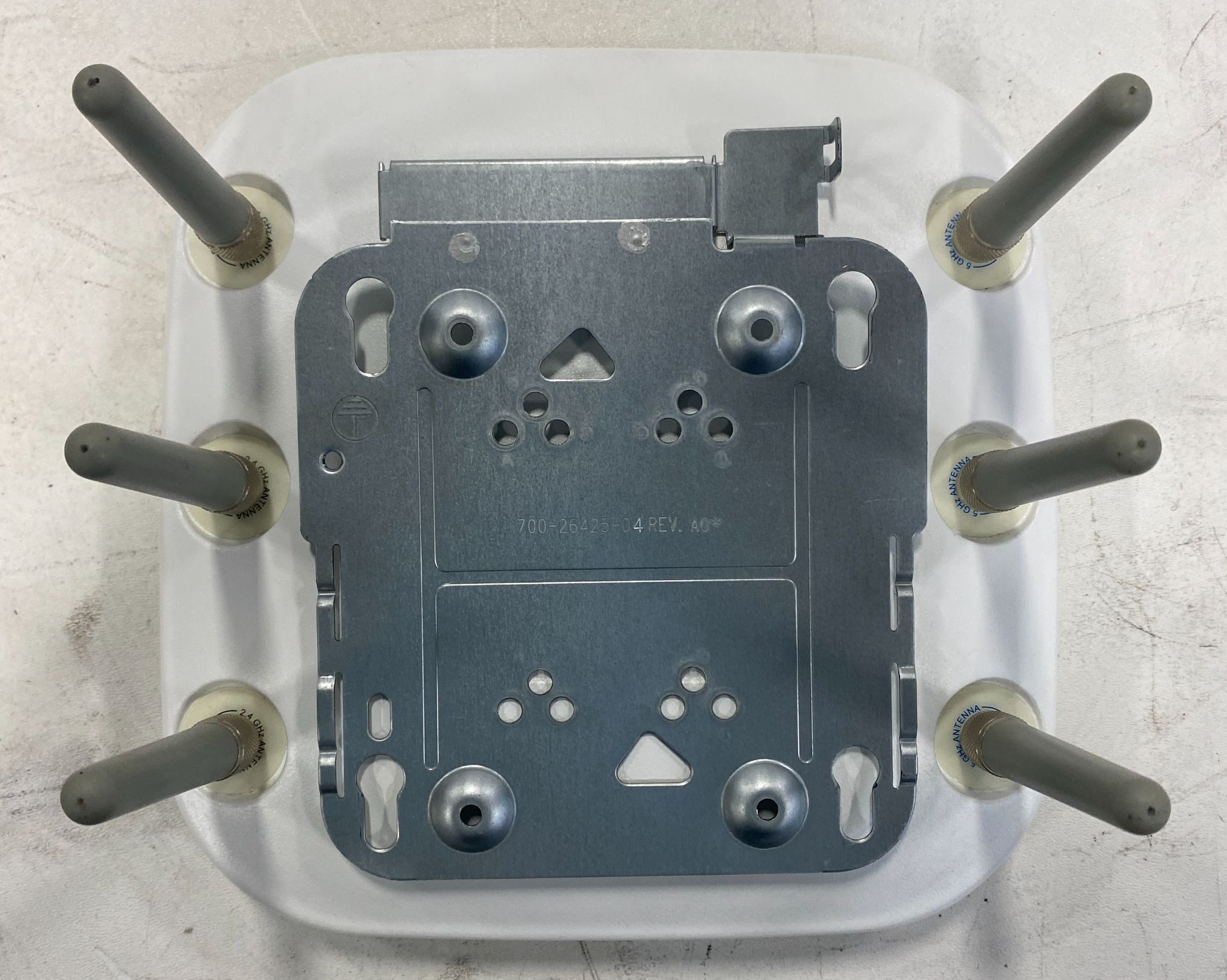 CISCO AIR-CAP3502E-A-K9 WIRELESS ACCESS POINT USED WITH MOUNT 2