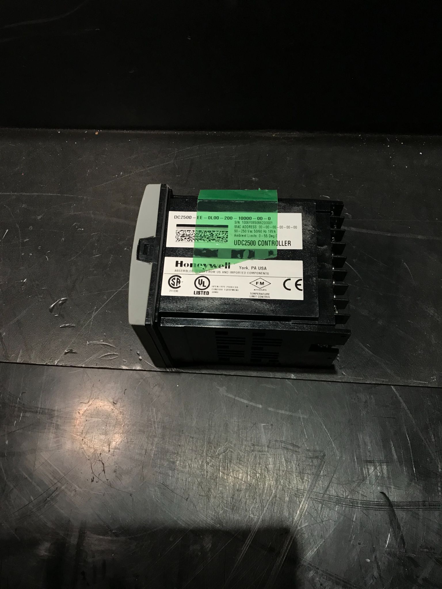 HONEYWELL DC2500-EE-0L00 Temperature Controller USED 2
