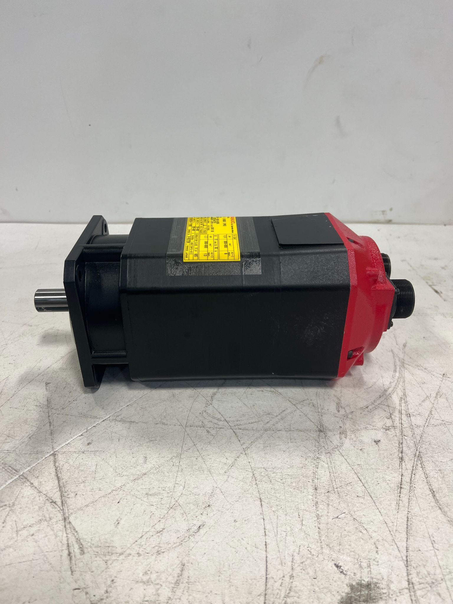 FANUC A06B-1482-B305 aiL 1/8000 Spindle Motor NEW 1