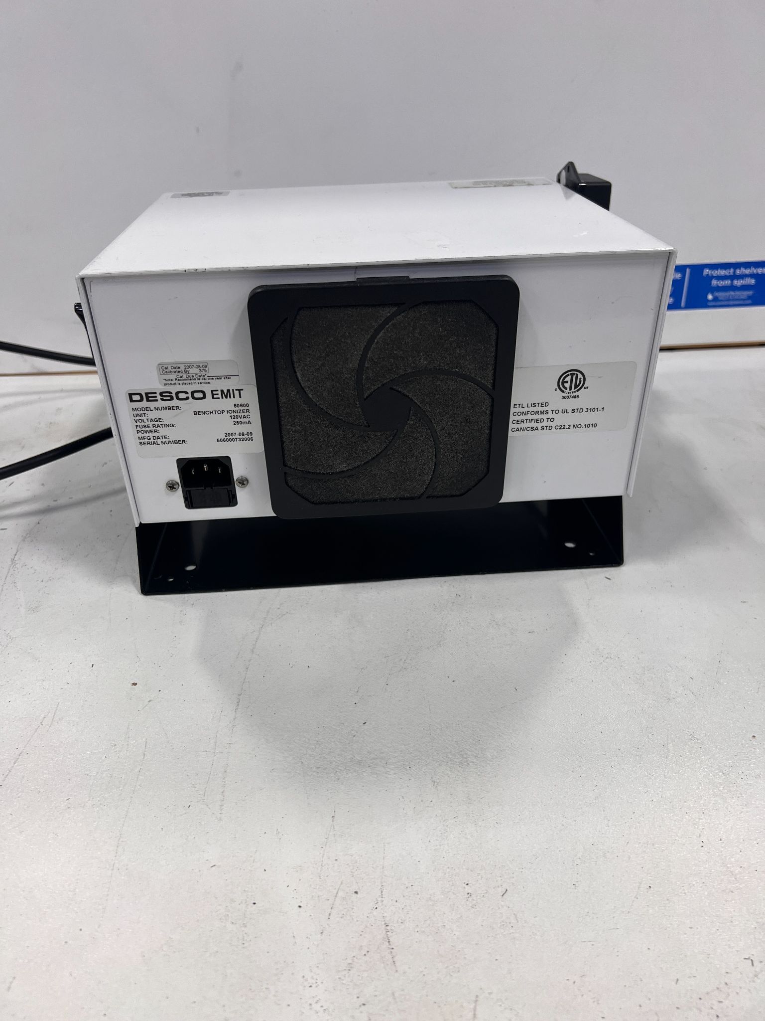 DESCO EMIT 50600 BENCHTOP IONIZER 120 VAC USED 1