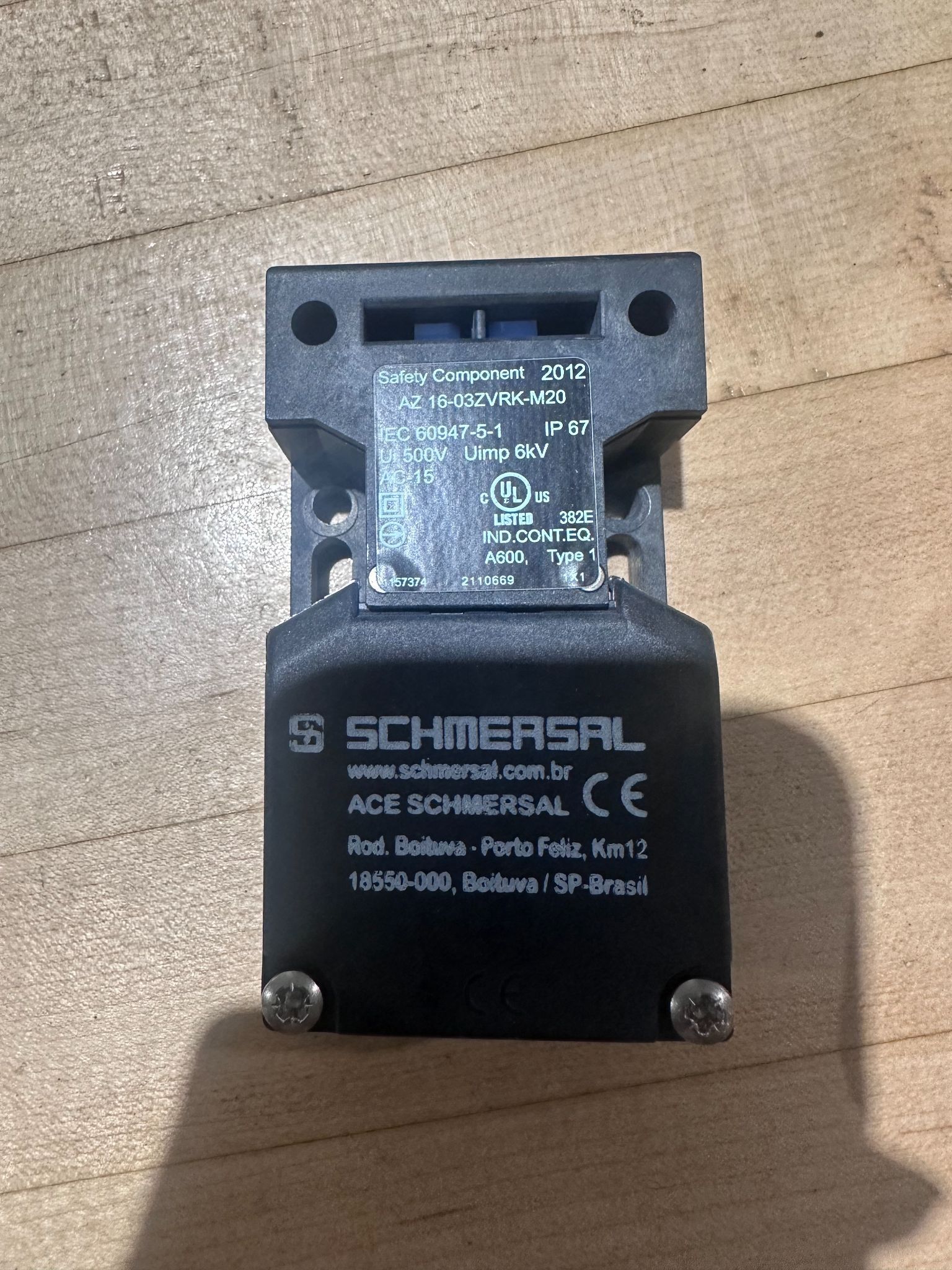 SCHMEASAL AZ16-03ZVRK-M20 Safety Switch NEW 1