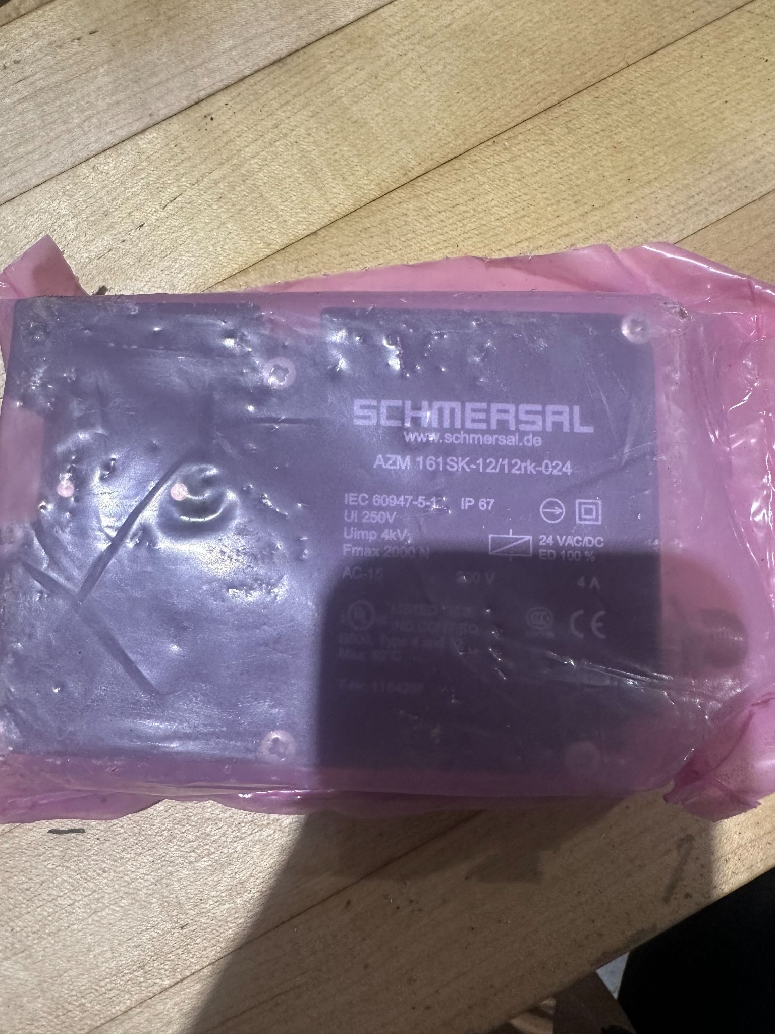 SCHMEASAL AZM161SK-12/12RK-024 Safety Interlock Switch NEW 1