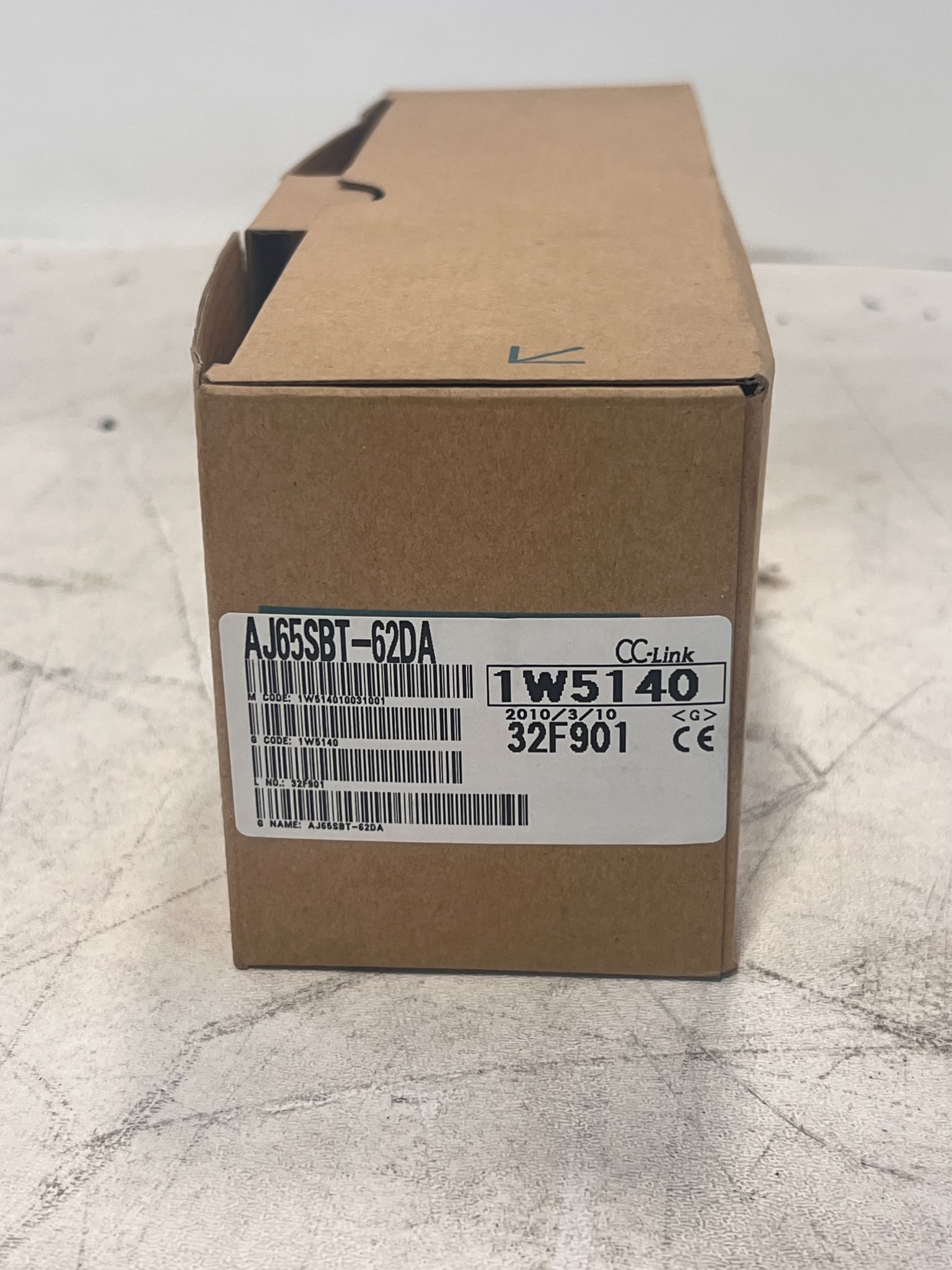 MITSUBISHI AJ65SBT-62DA PLC MODULE NEW WITH BOX 0