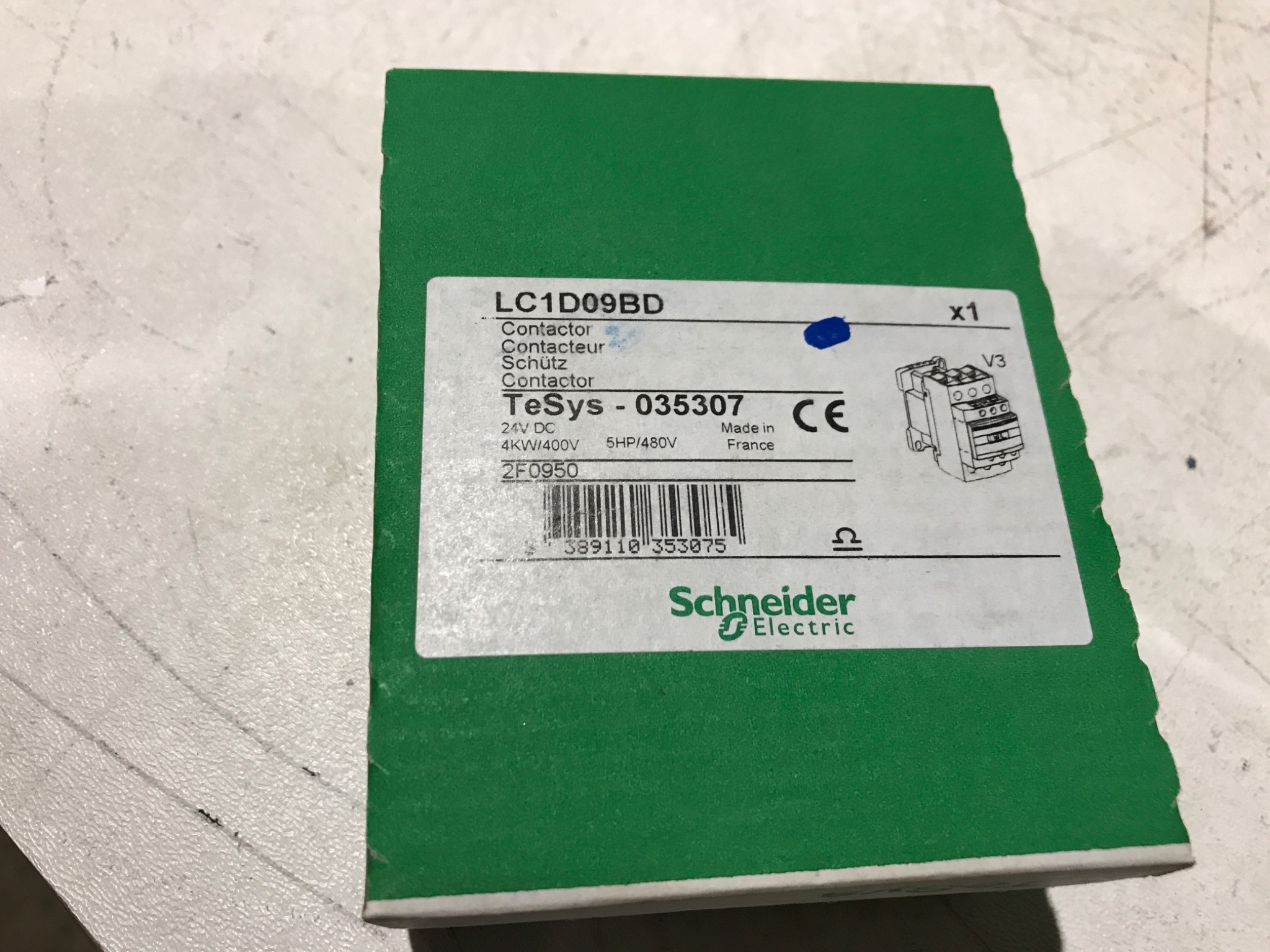 SCHNEIDER ELECTRIC CONTACTOR LC1D09BD NEW 1