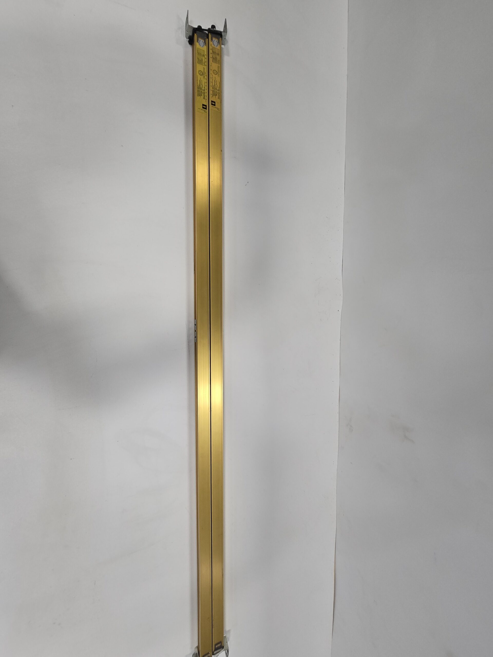 OMRON F3SN-A1507P25-D-01/F3SN-A1507P25-L-01 LIGHT CURTAIN SET USED 1