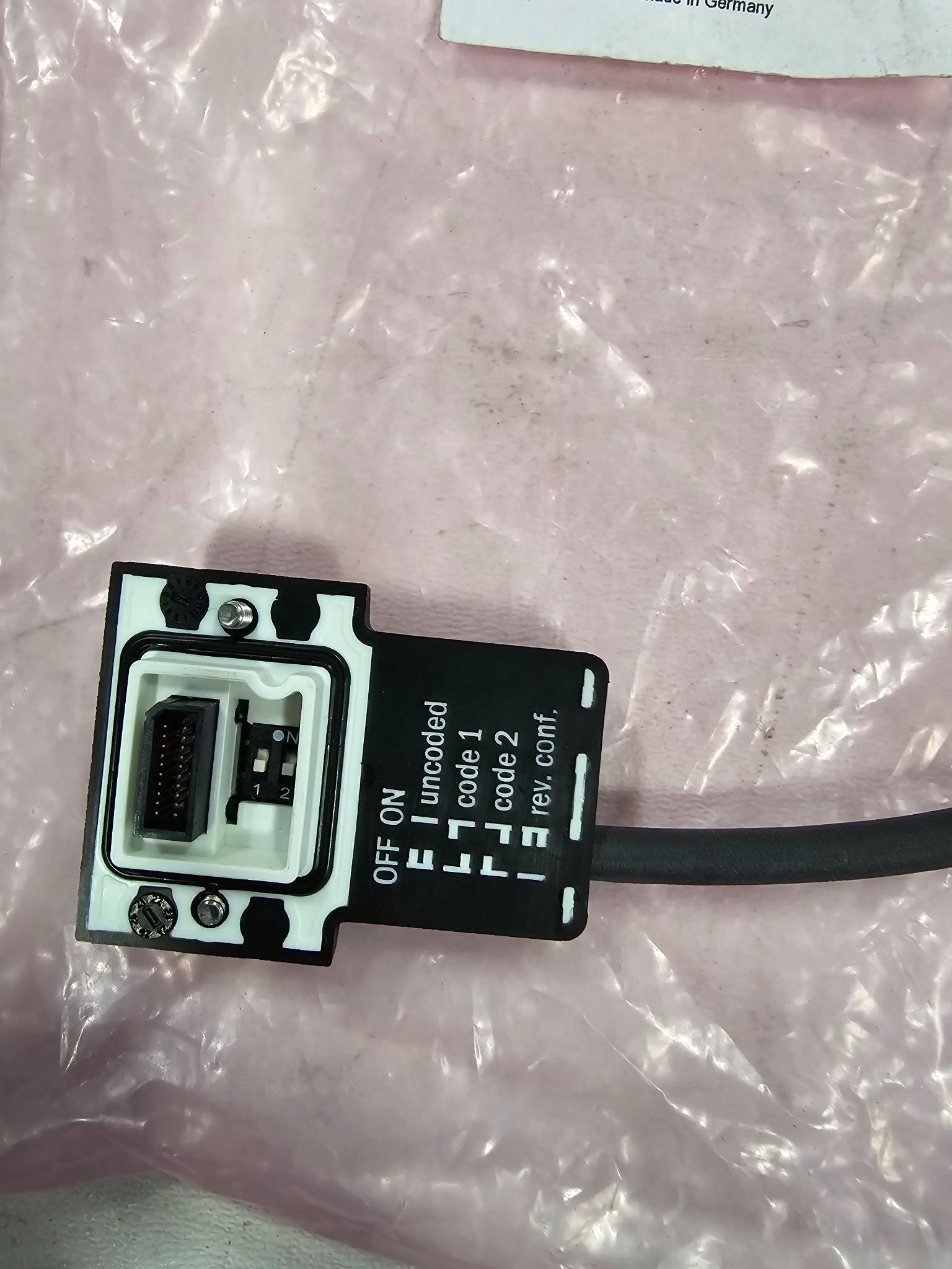 SICK 2076832 TYPE 1000 LIGHT CURTAIN CONNECTOR NEW 2