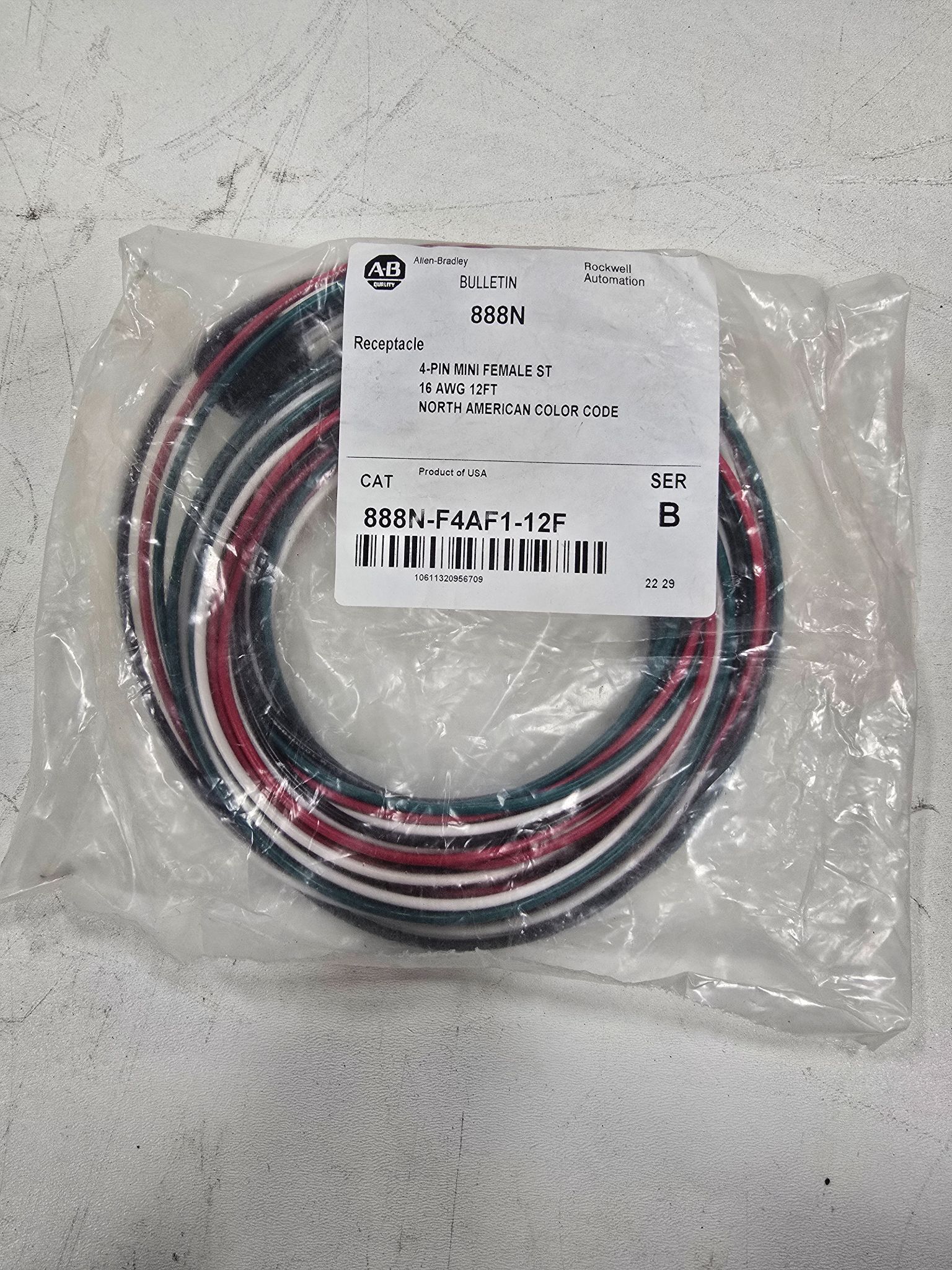ALLEN BRADLEY 888N-F4AF1-12F 4PIN MINI FEMALE ST 16AWG 12FT CABLE NEW 0