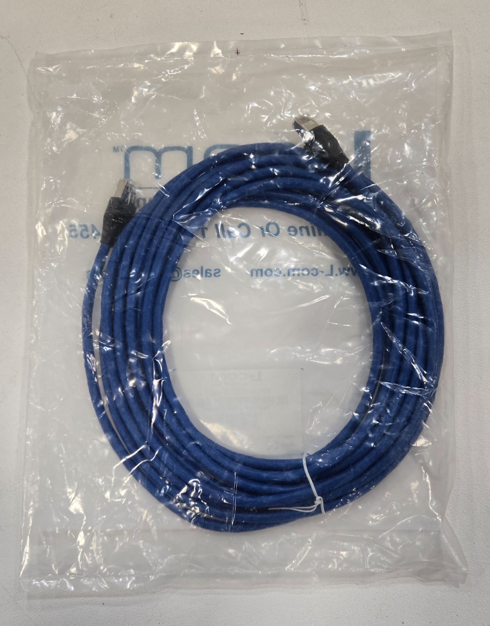 L-COM TRD695SCR-BL-20 SHIELDED CAT6 CABLE 20FT NEW 1