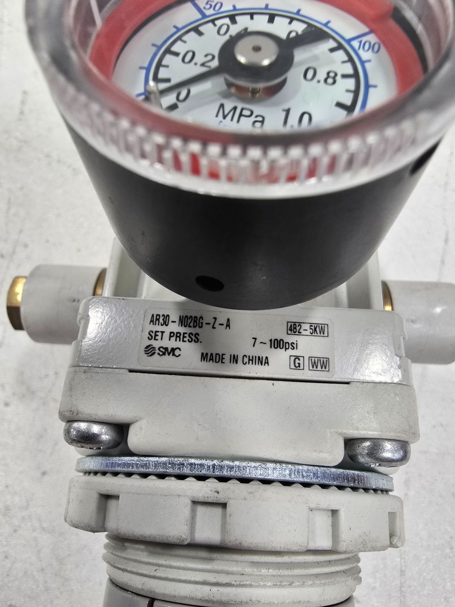 SMC AR30-N02BG-Z-A AIR REGULATOR USED 1