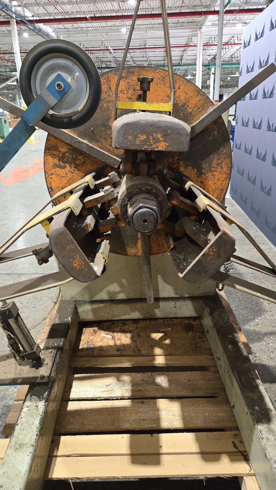 AMERICAN STEEL LINE 1000 6000LBS UNCOILER USED 7
