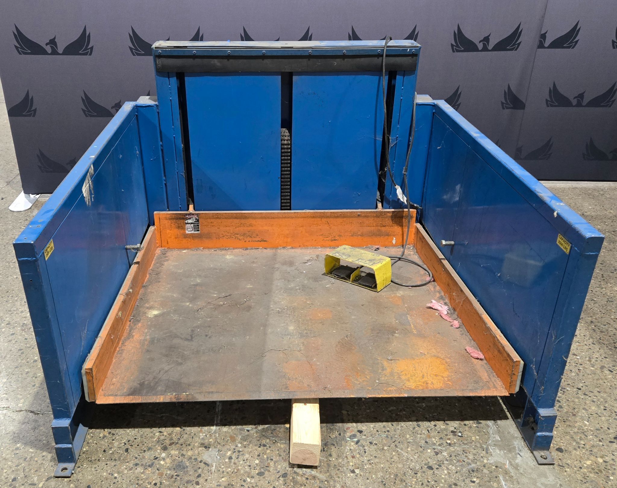 SOUTHWORTH ROLL C2.5-28 Platform Lifter 2500 lbs Capacity USED - AS-IS 0