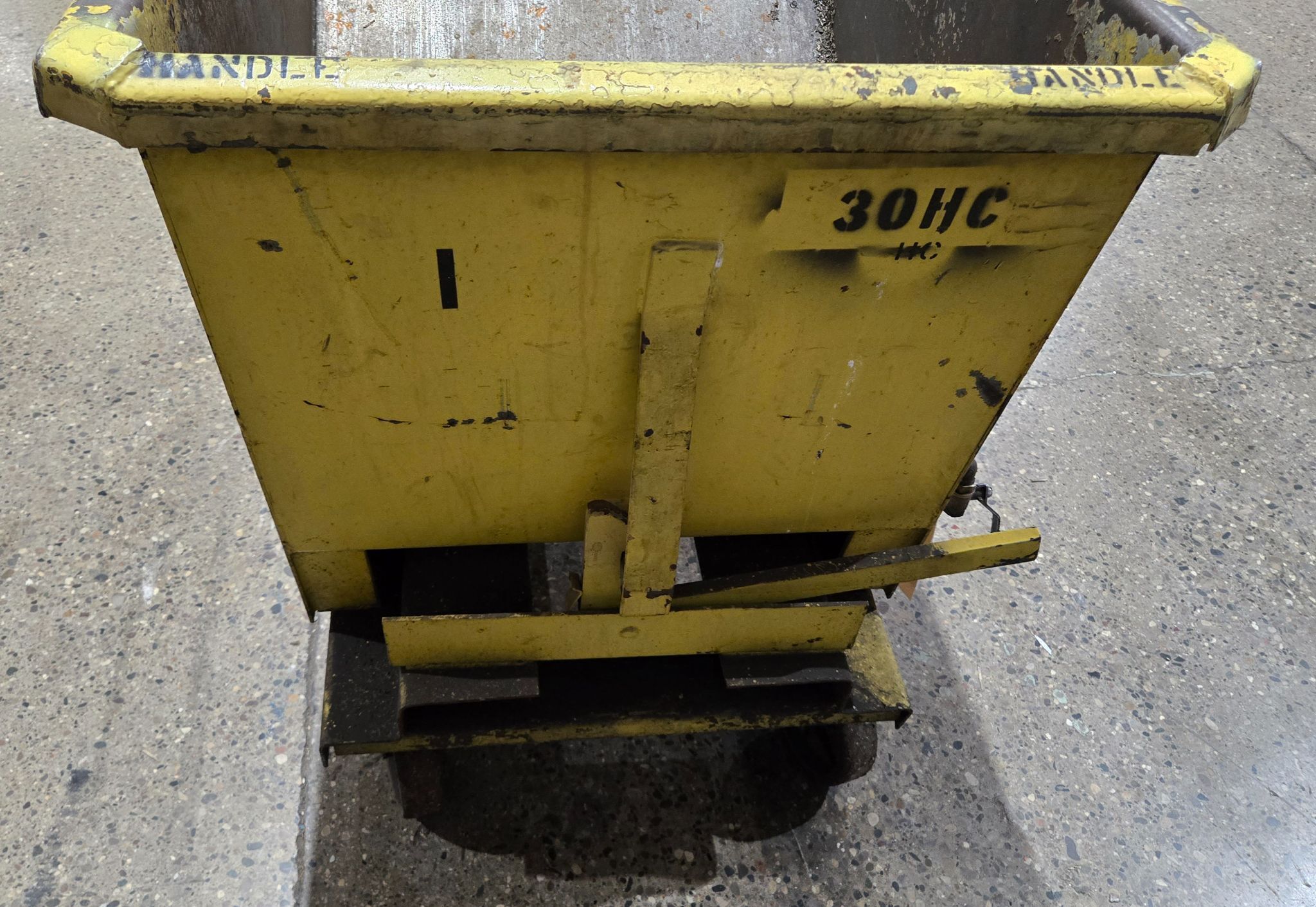 UNKNOWN SELF DUMPING HOPPER USED 6