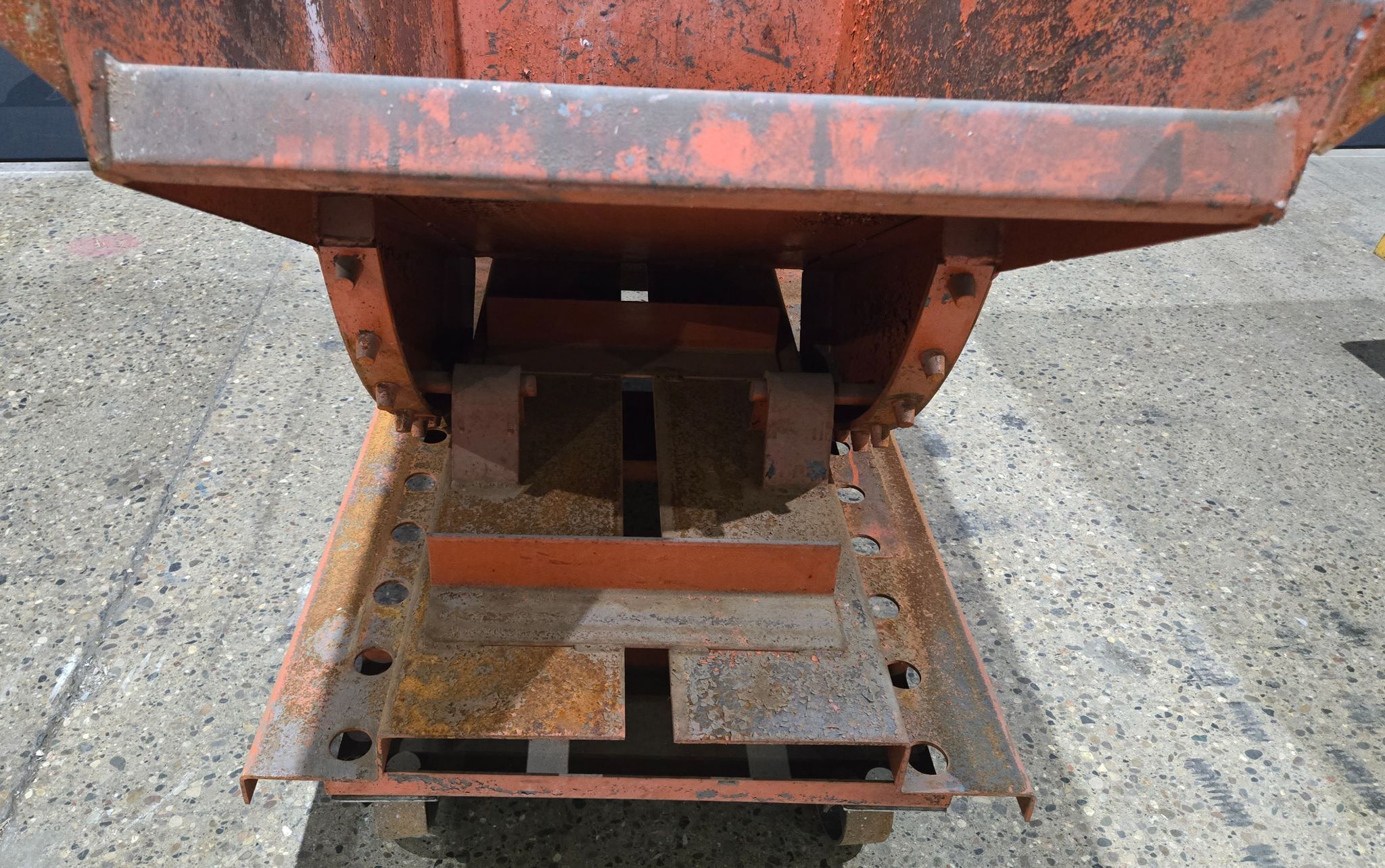 MODERN EQUIPMENT CO SELF DUMPING HOPPER USED 5