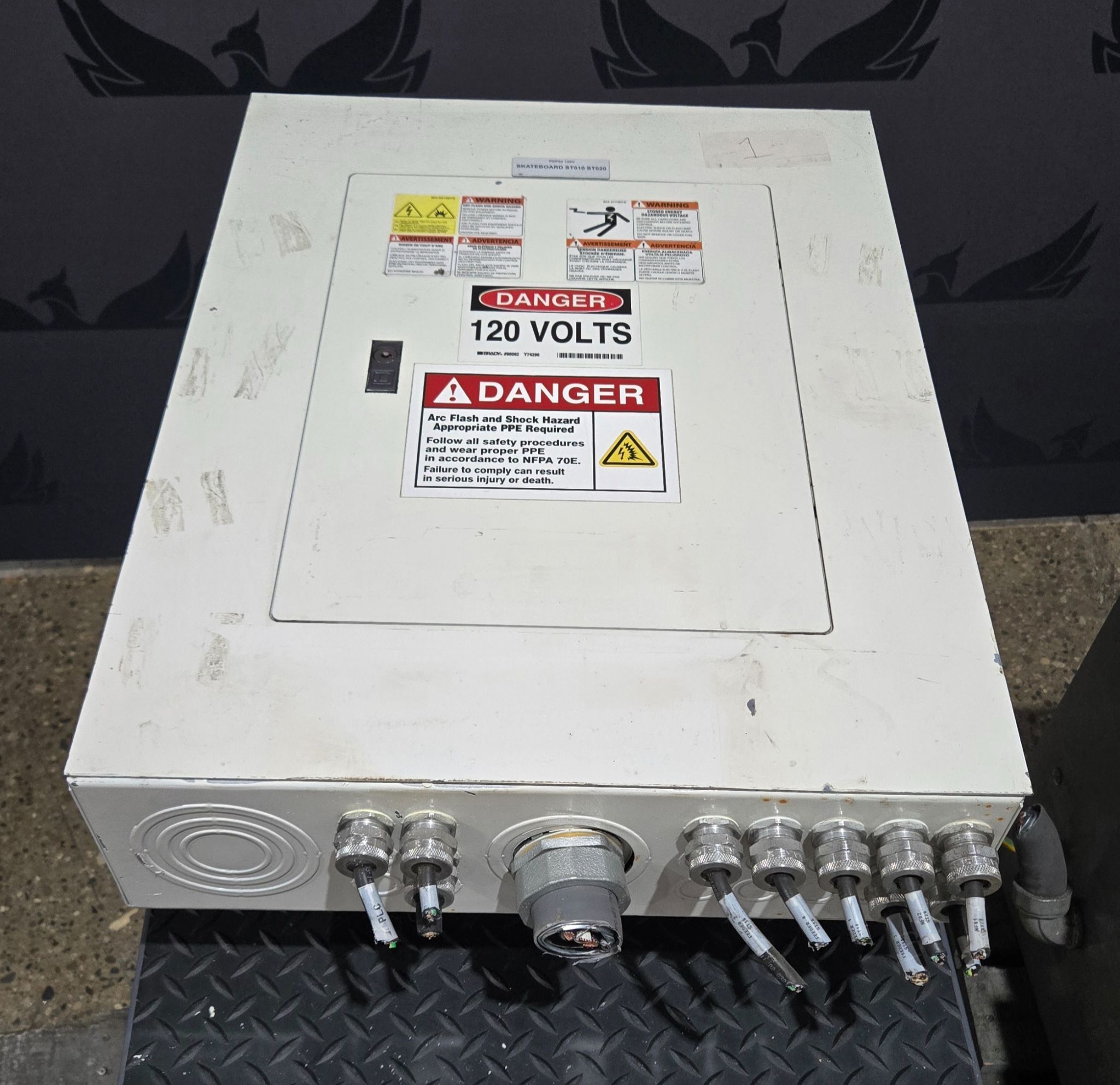 Square D 100A 18 Circuit NQ Panelboard 120/240V, 1PH, 3W 29442270280040001 USED 0