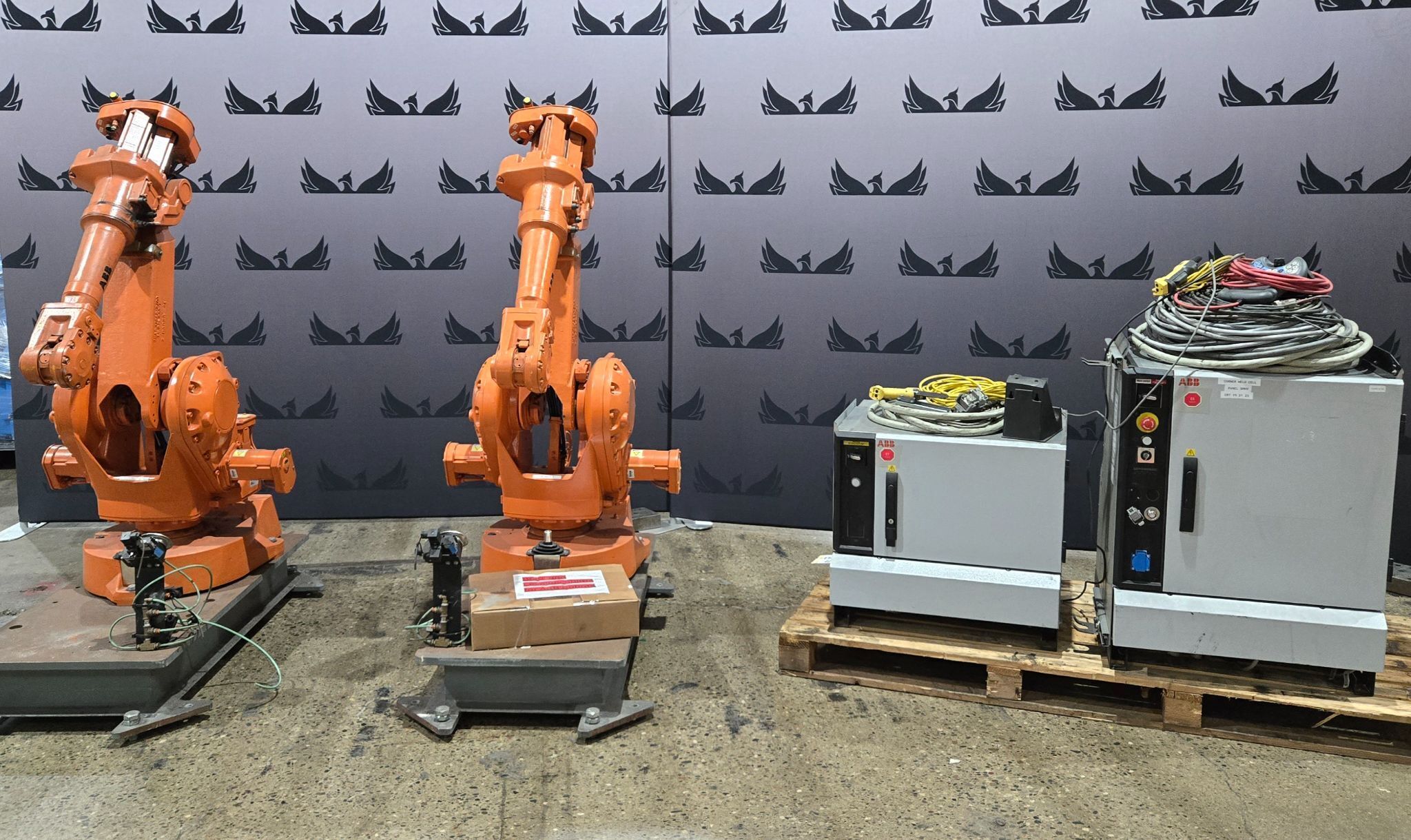 ABB IRB 2400 M2004 / IRC5 M2004 MASTER AND SLAVE DUAL ROBOT ARM SYSTEM USED 0