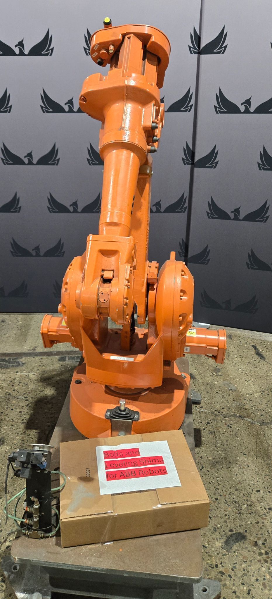 ABB IRB 2400 M2004 / IRC5 M2004 MASTER AND SLAVE DUAL ROBOT ARM SYSTEM USED 5