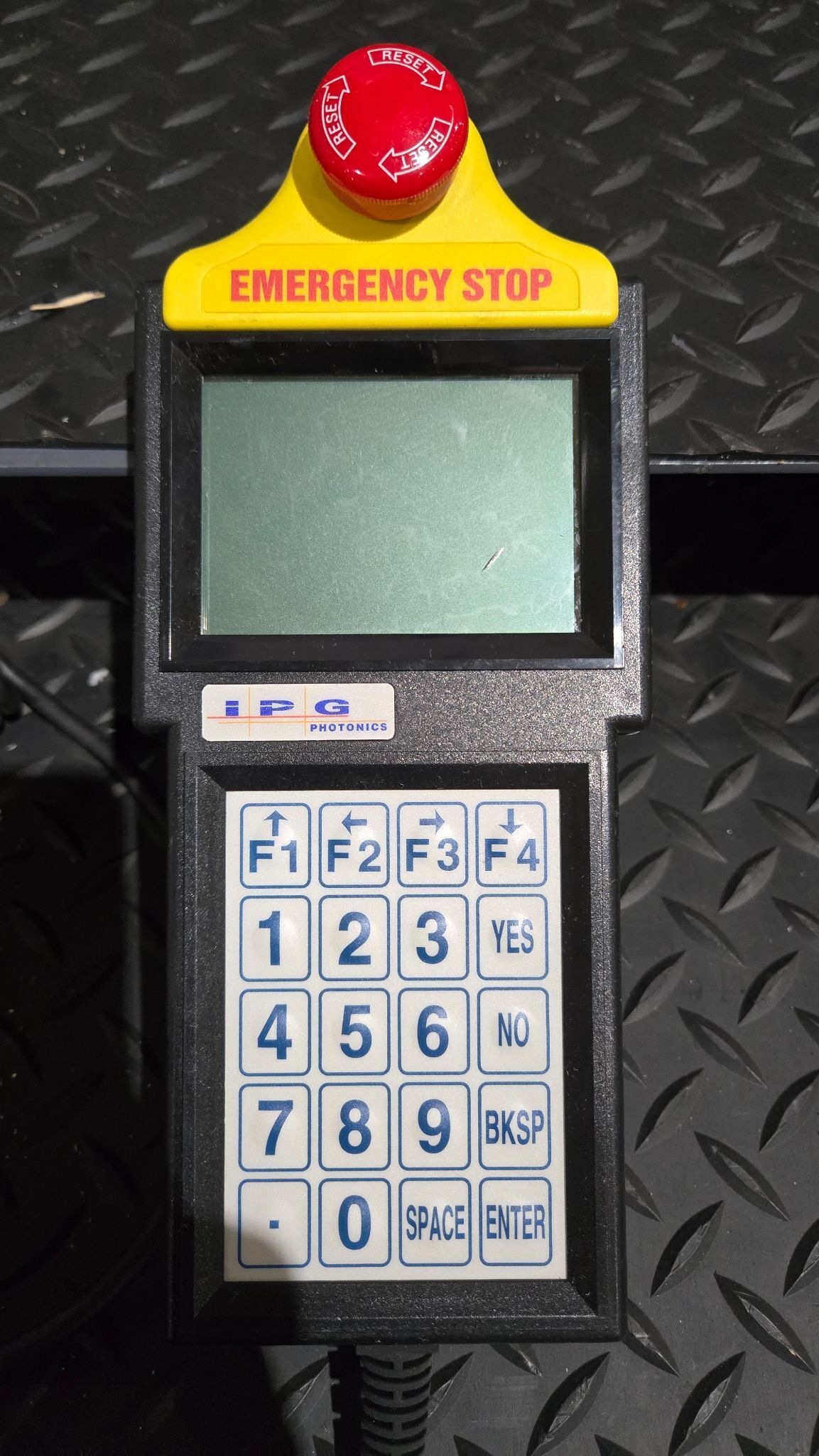 IPG 112081 FIBER LASER PENDANT CONTROLLER USED 1