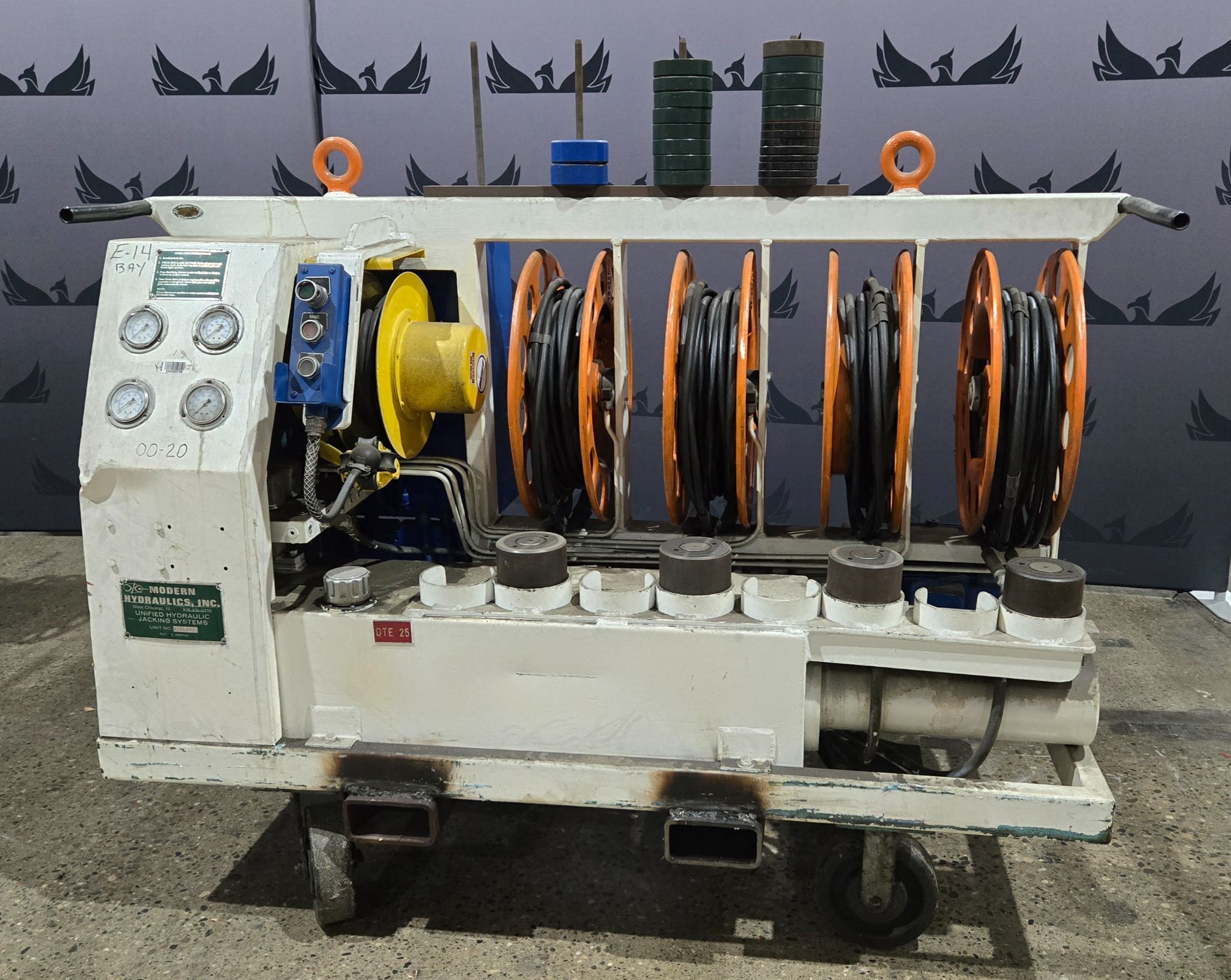 MODERN HYDRAULIC CORP 6007009 UNIFIED HYDRAULIC JACKING SYSTEM USED 0