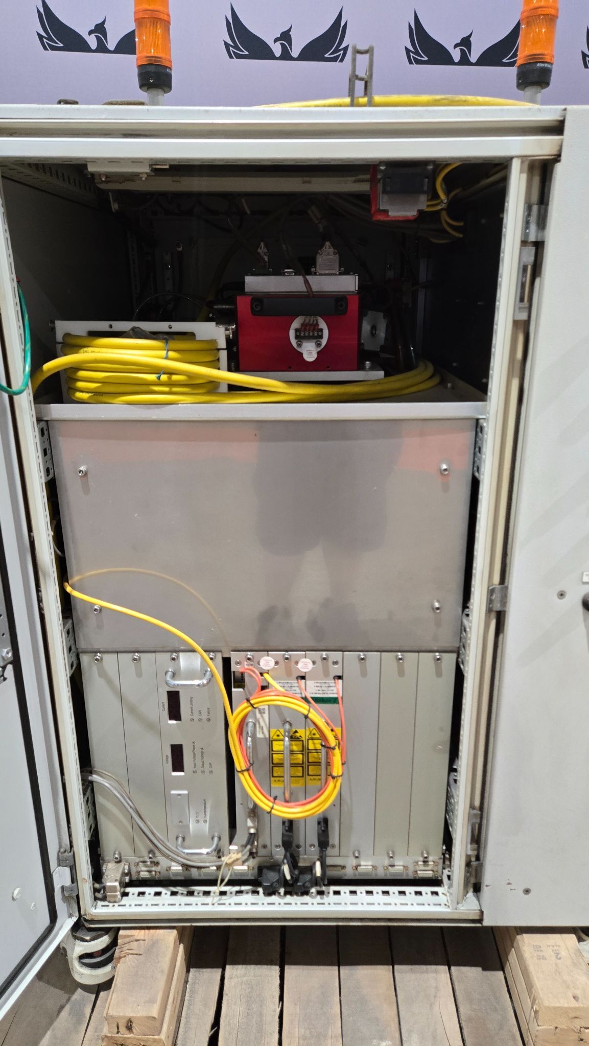 IPG PHOTONICS YLS-1000-S2T-TR Ytterbium Laser System USED 5