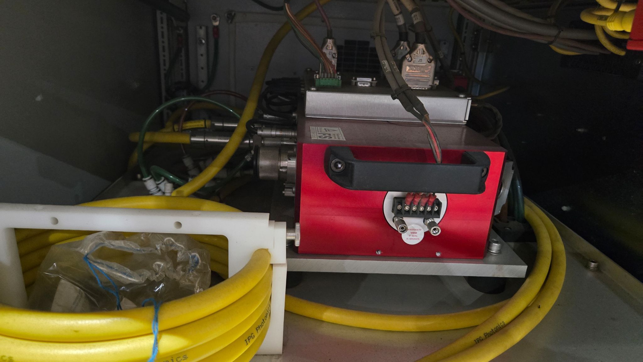 IPG PHOTONICS YLS-1000-S2T-TR Ytterbium Laser System USED 6