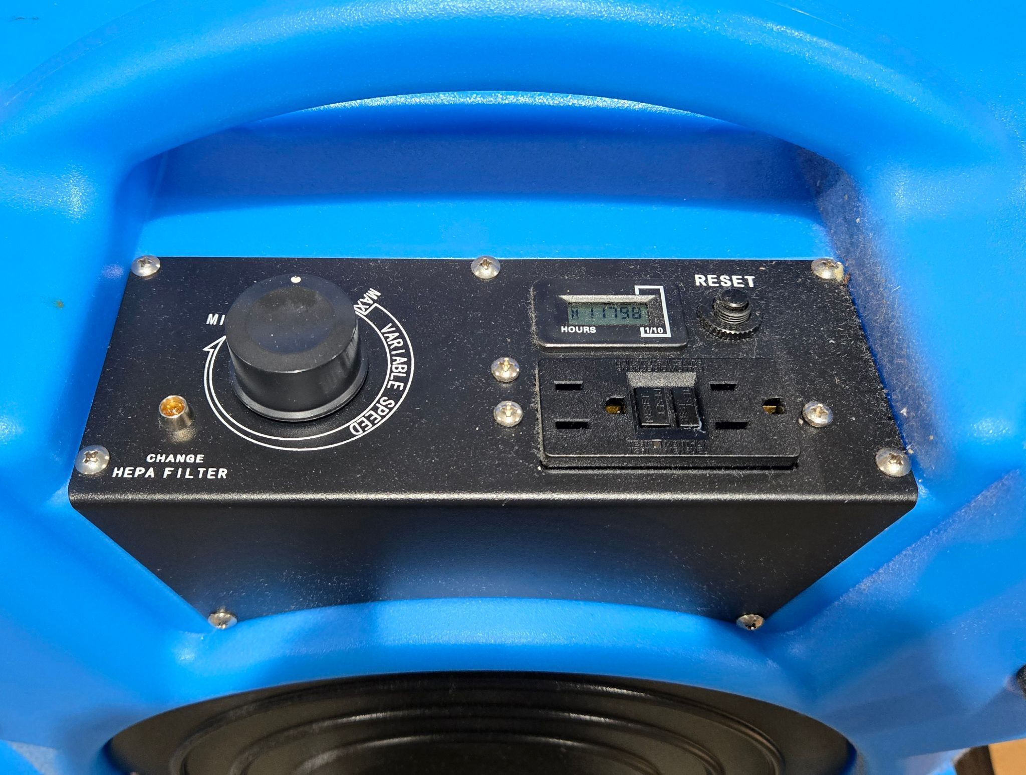 BLUEDRI AIRSHIELD 550 HEPA AIR SCRUBBER 1400SQ FEET CAPACITY 1/3HP USED 3