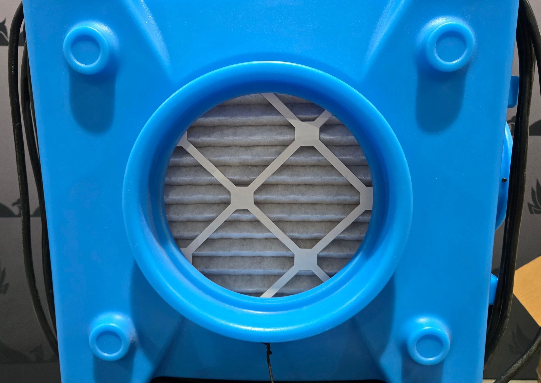 BLUEDRI AIRSHIELD 550 HEPA AIR SCRUBBER 1400SQ FEET CAPACITY 1/3HP USED 5