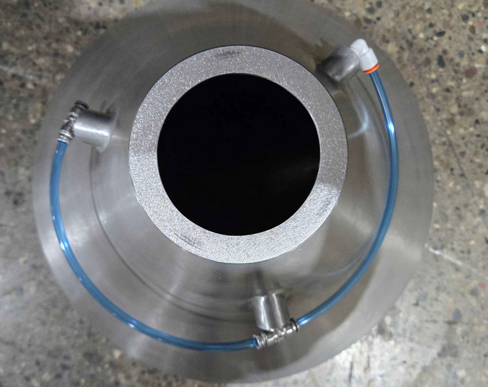 STAINLESS STEEL AERATION FUNNEL 22IN INLET 3.25IN OUTLET USED 2