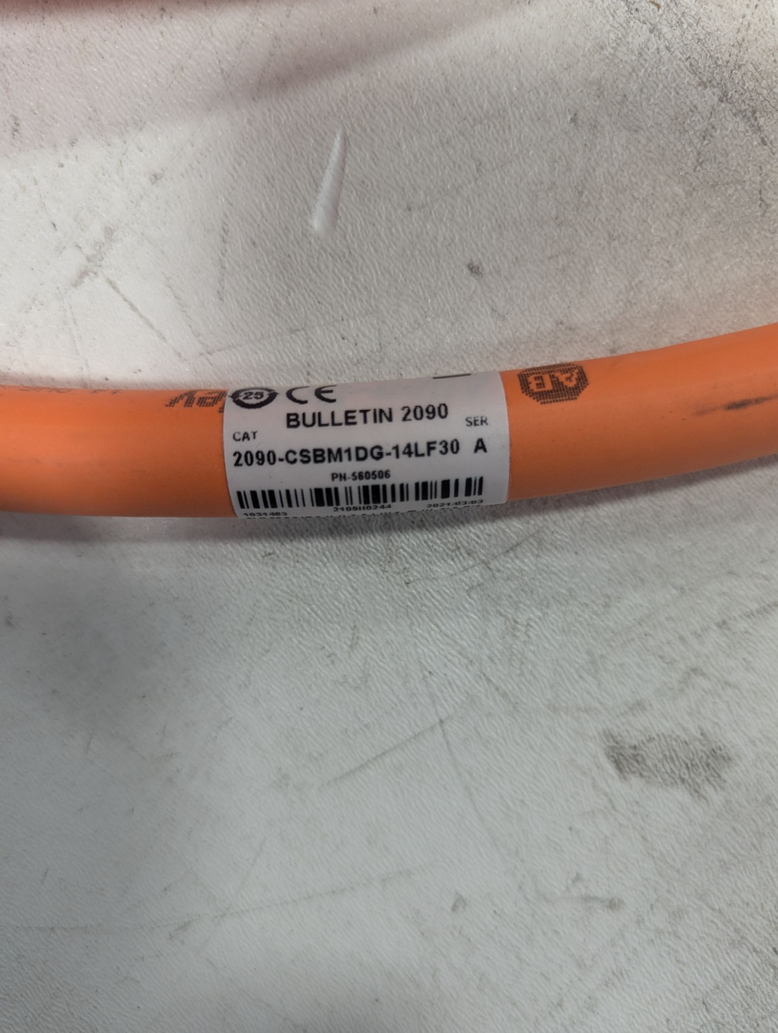 ALLEN BRADLEY 2090-CSBM1DG-14LF30 SERVO POWER CABLE NEW 1