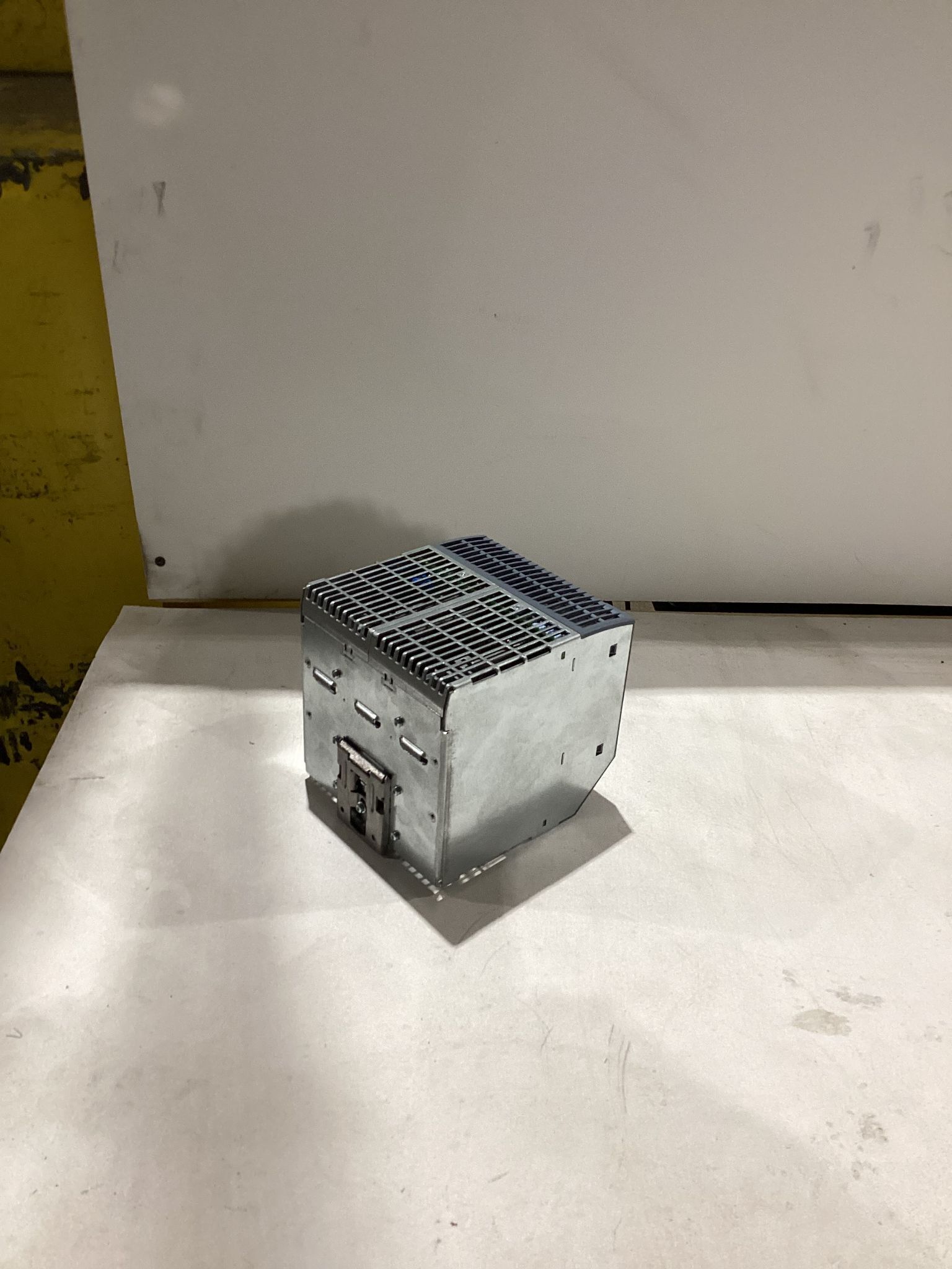 SIEMENS 6EP1437-2BA20 PLC SUPPLY NEW 1