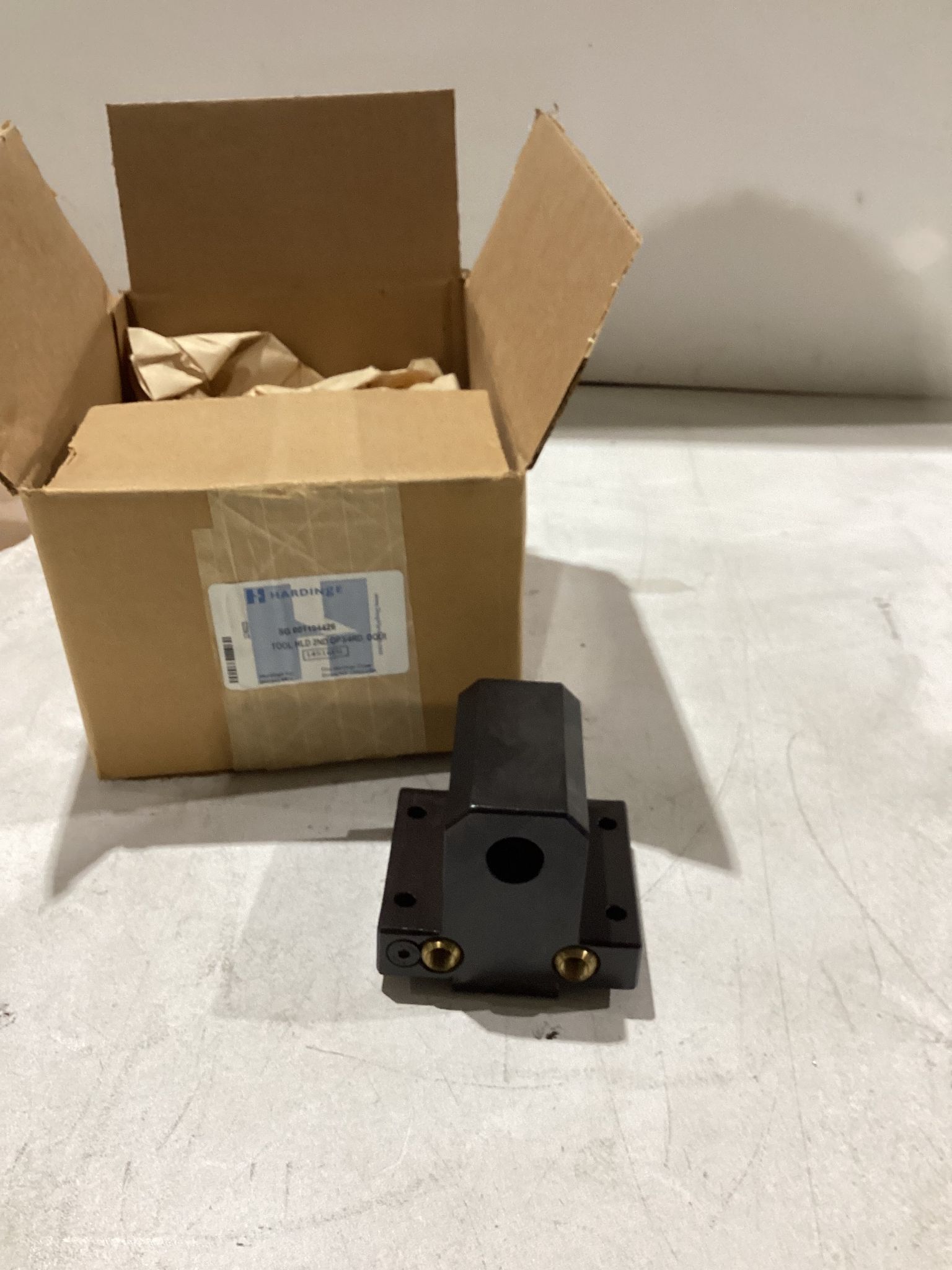 HARDINGE SG001194426 3/4" ROUND TOOL HOLDER LATHE USED 2