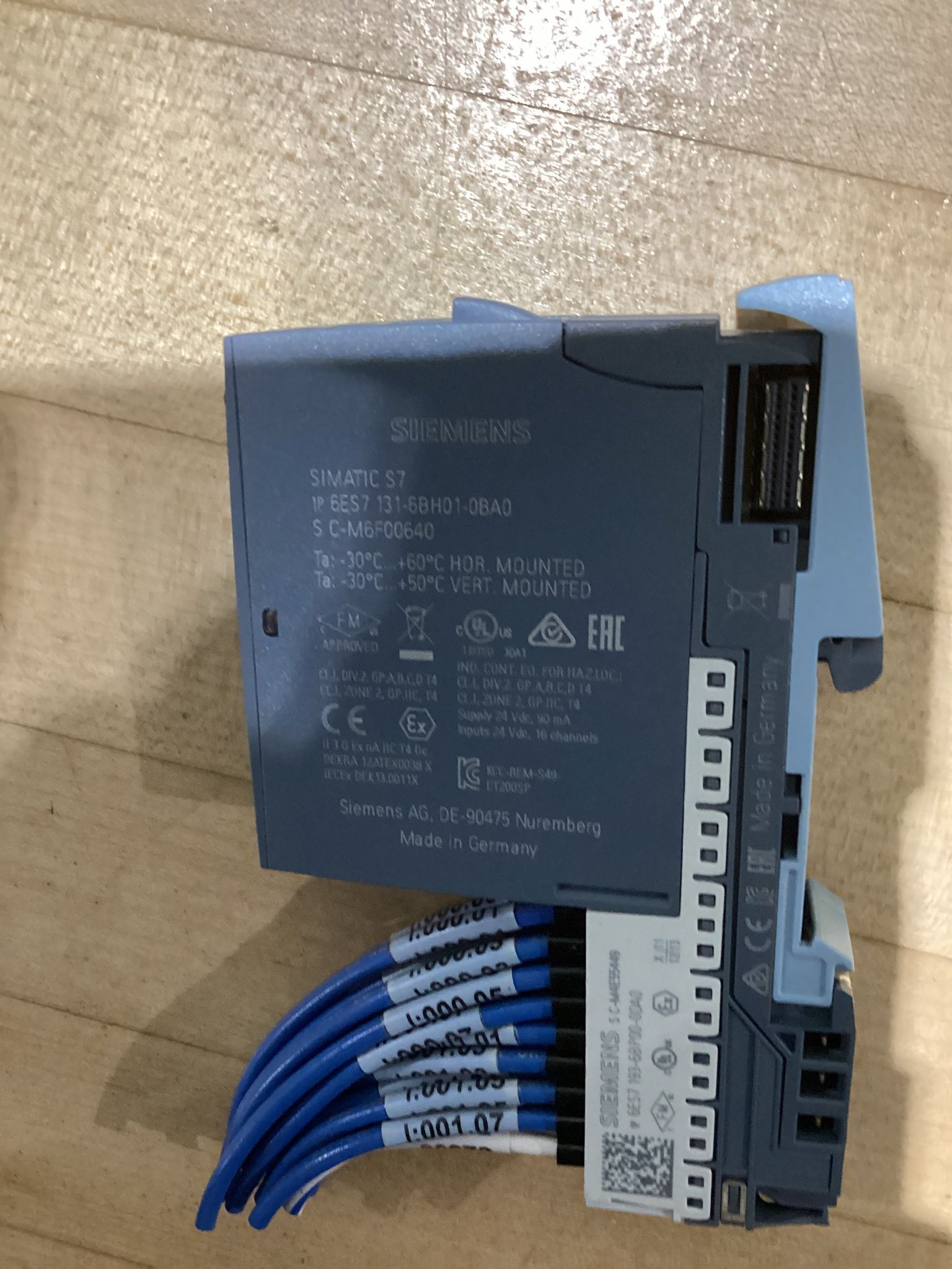 SIEMENS 6ES7131-6BH01-0BA0 PLC MODULE USED 1