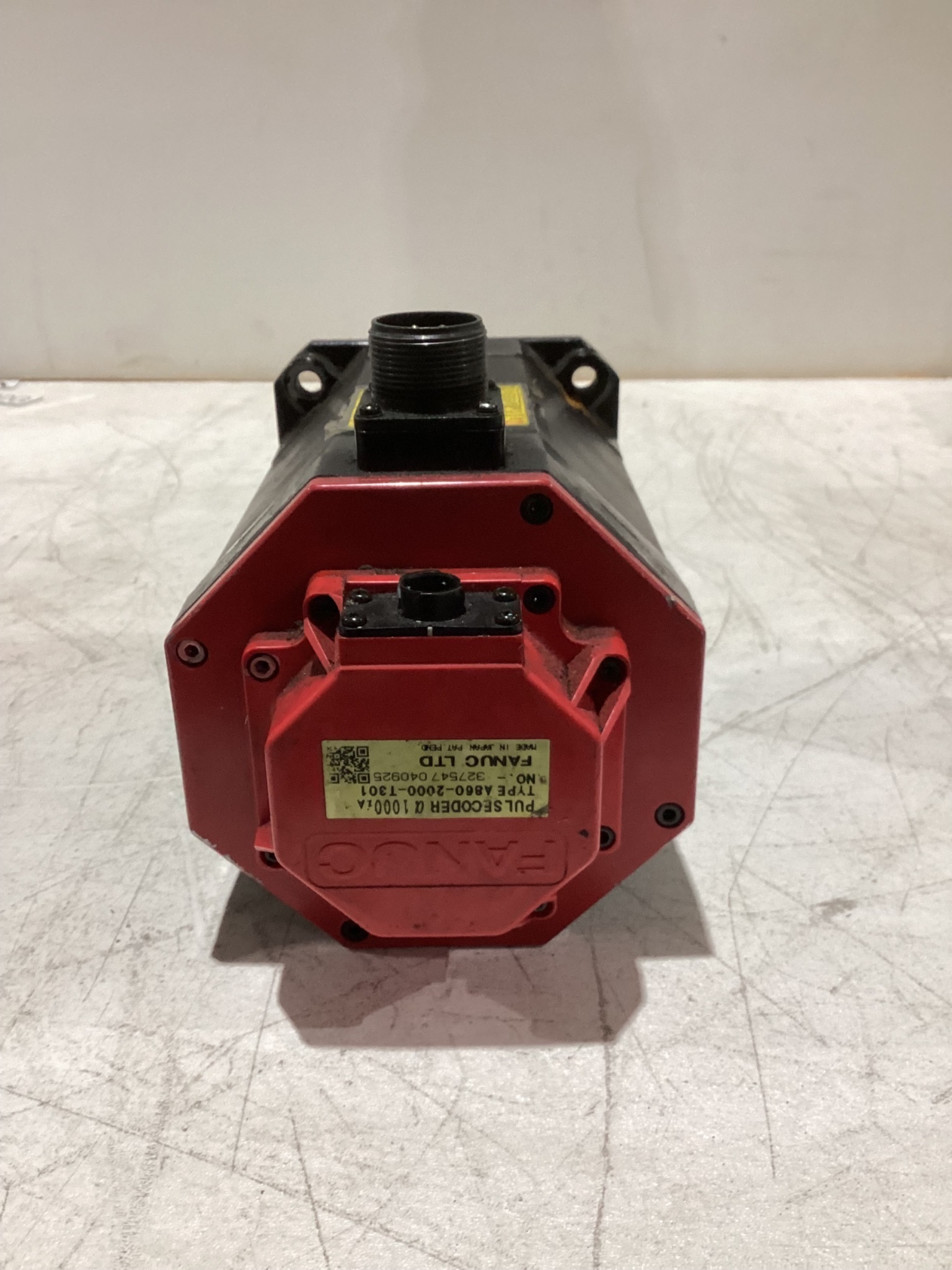 FANUC SERVO MOTOR A06B-0239-B200 A 12/4000HVis USED 2