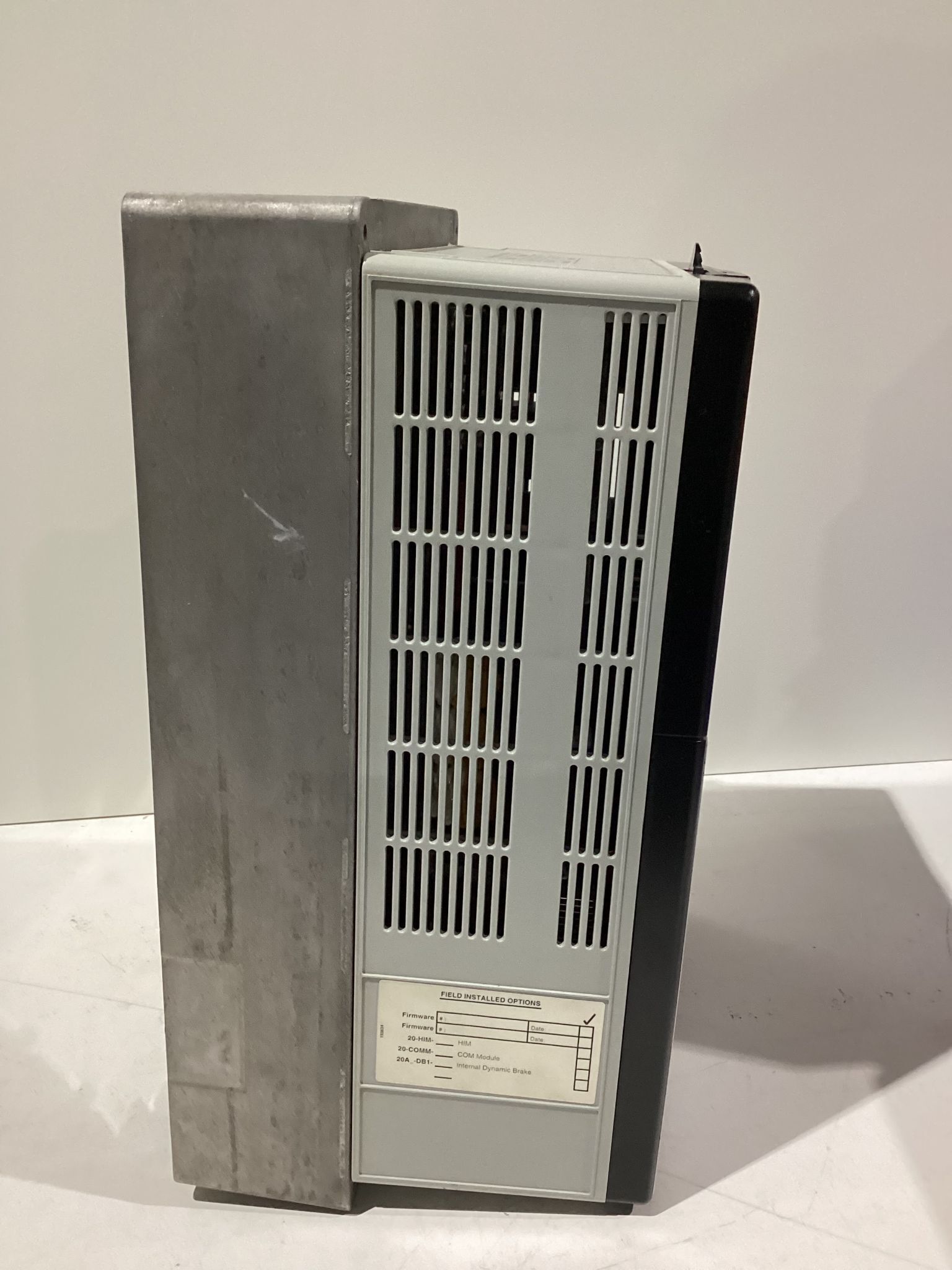 ALLEN BRADLEY 20AD027A3AYNANNN/A VFD USED 1