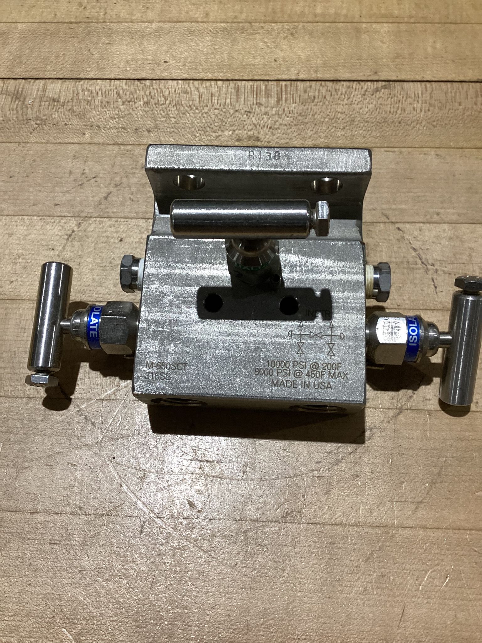 PGI M-650SCT Transmitter Isolation Block & Bleed Valve USED 1
