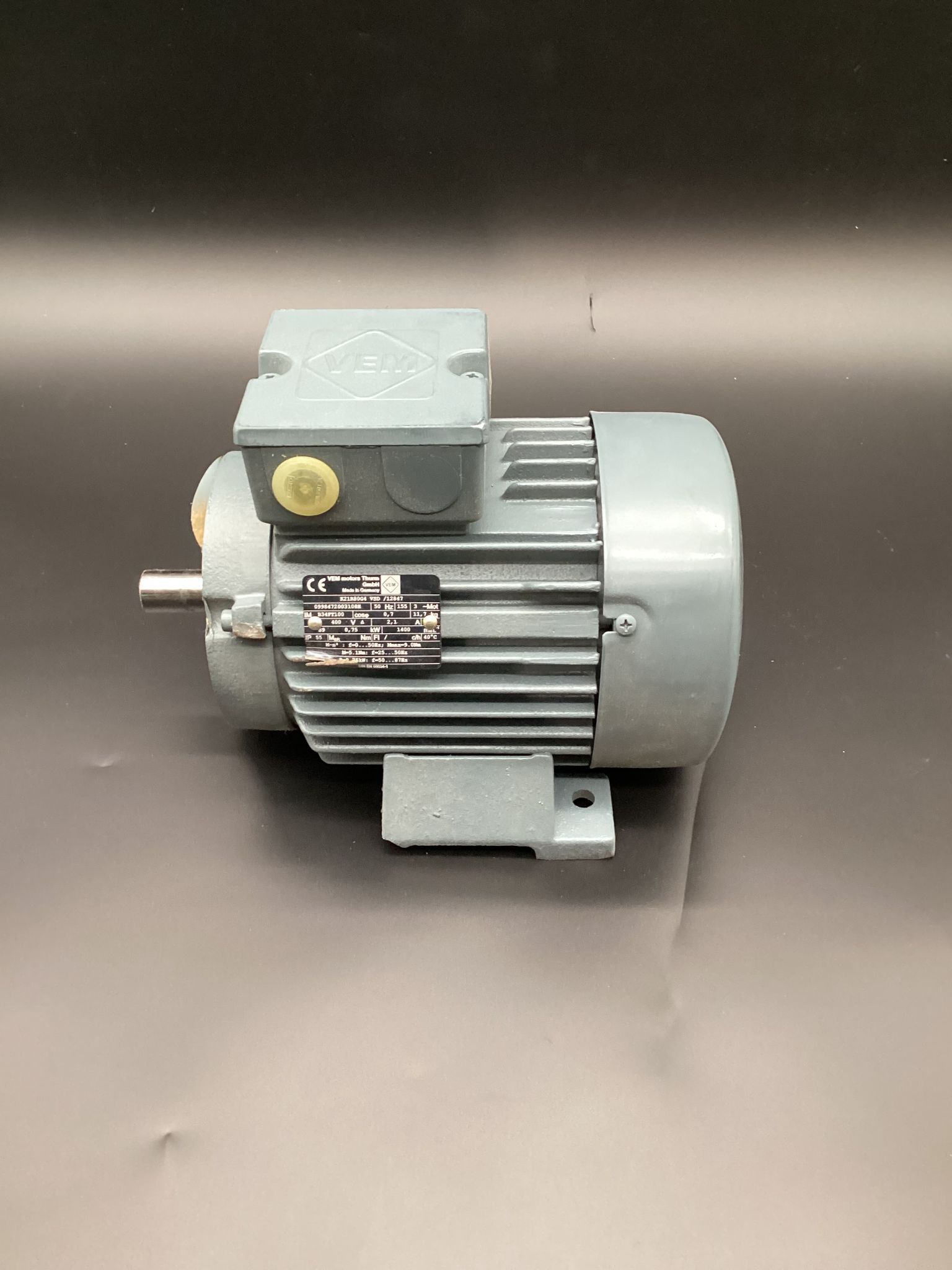 VEM K21R-80-G-4 2-Speed Motor USED 2