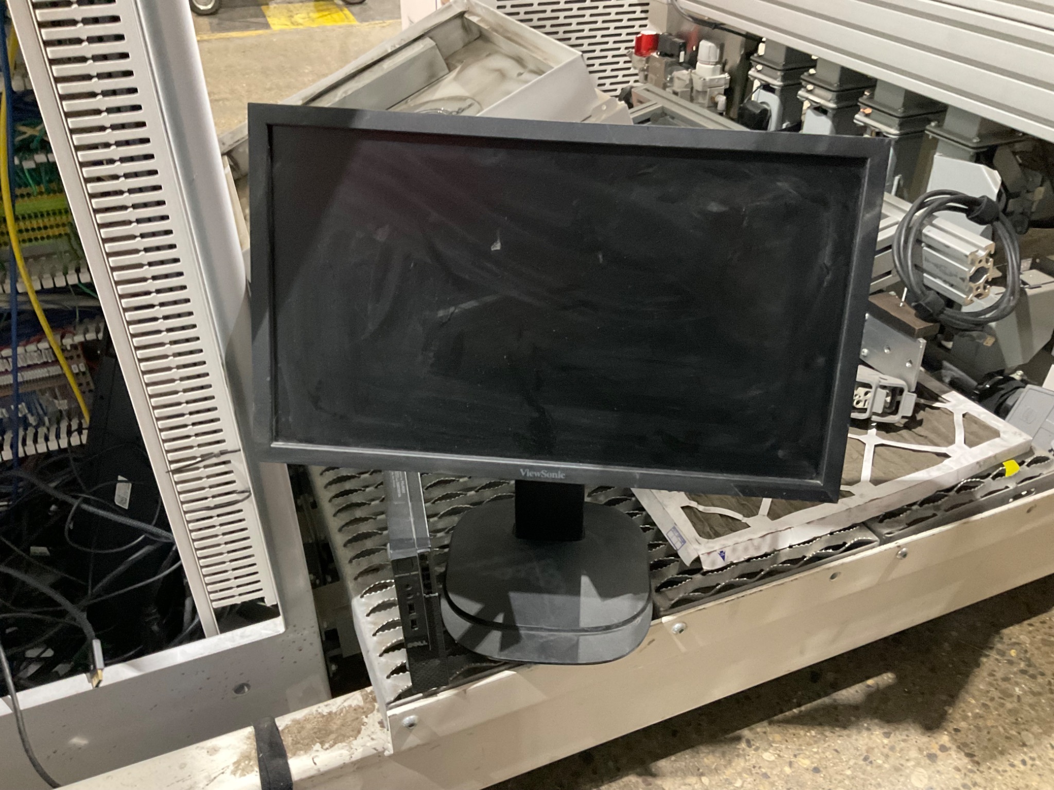 Photon Automation 18032-500 LASER WELDING CELL USED 25